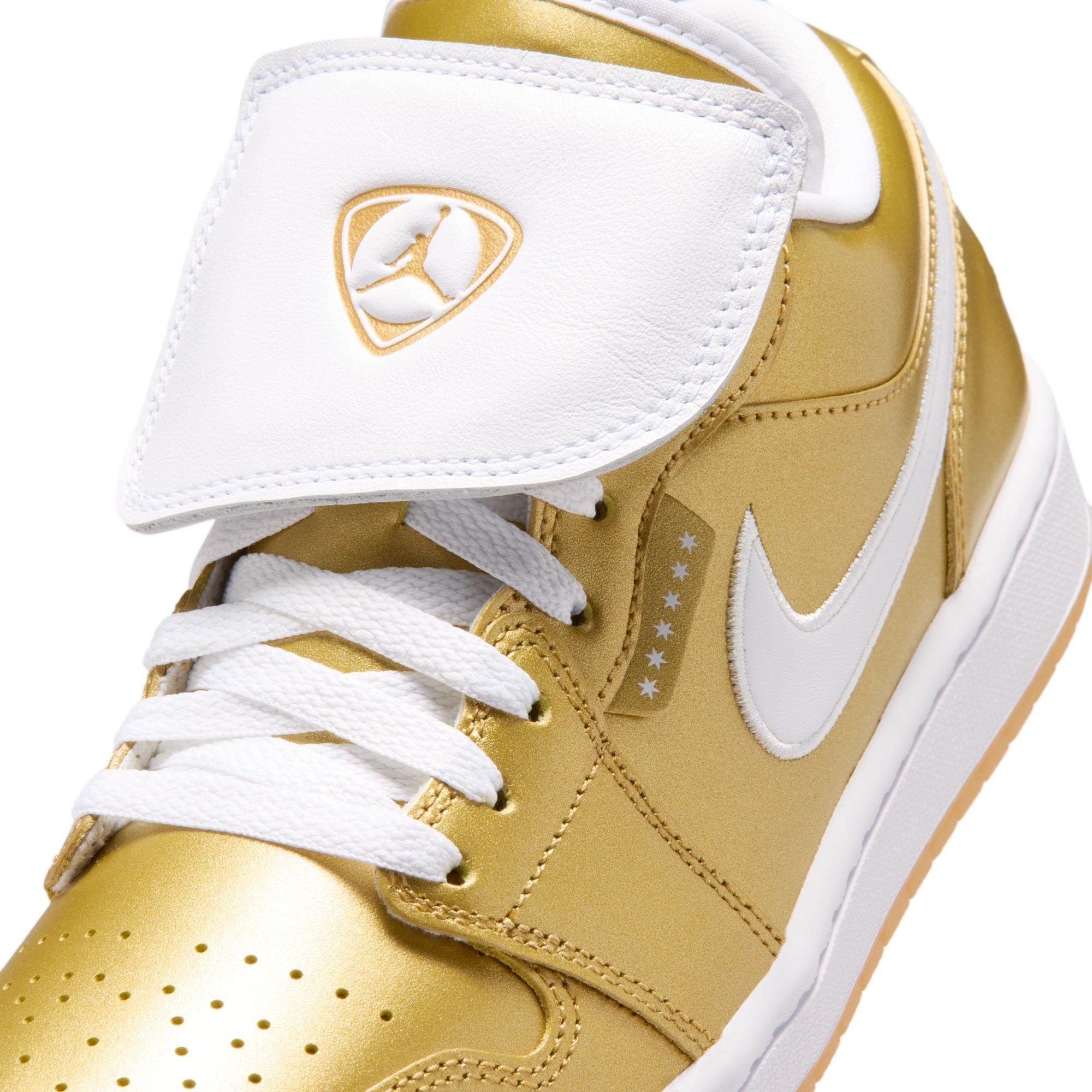 Jordan 1 Low "Gold/White/Gum Yellow" Women's Shoe - GOLD/WHITE Thumbnail View 9