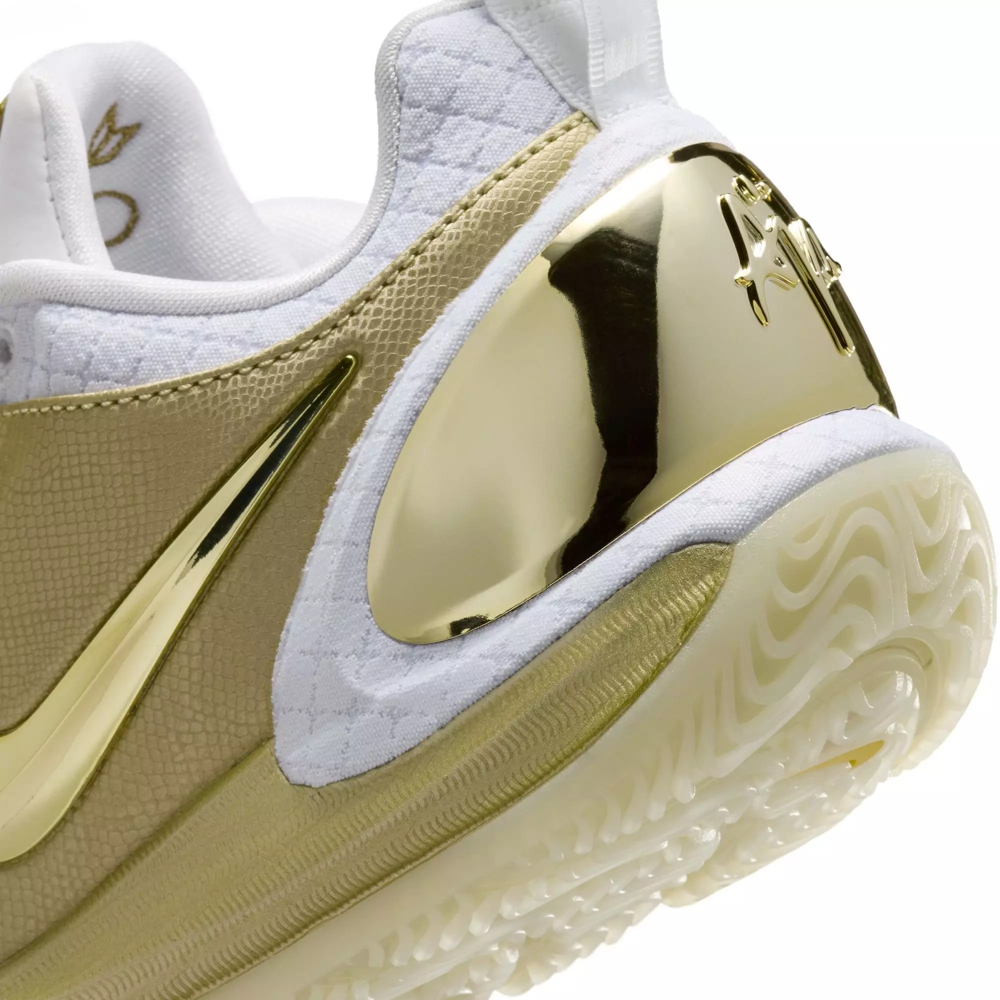 Nike A'Two "Gold Standard" Basketball Shoe - METALLIC GOLD STAR/WHITE