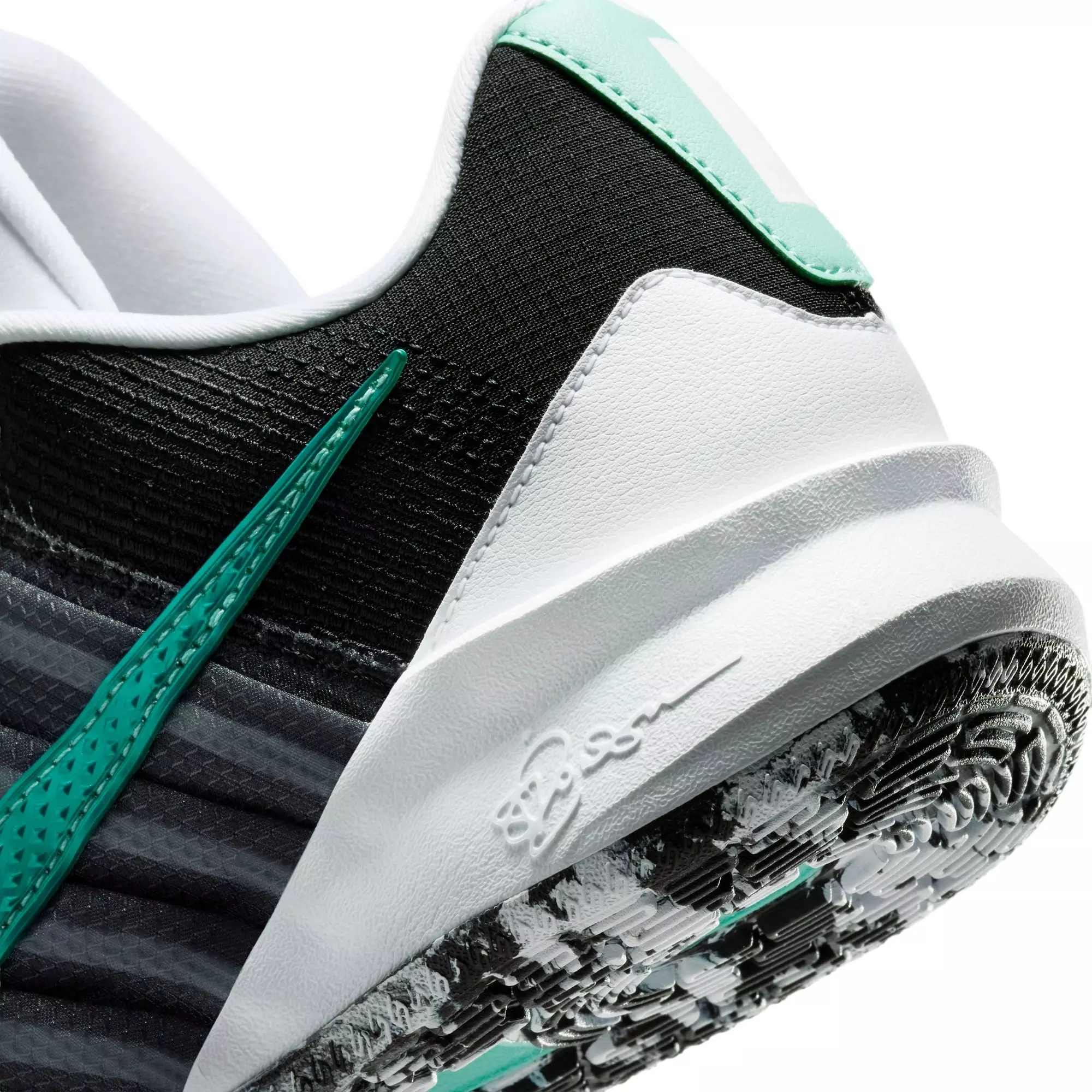 Nike Sabrina 3 "Big Ellie" Basketball Shoe - MINT/BLACK/WHITE