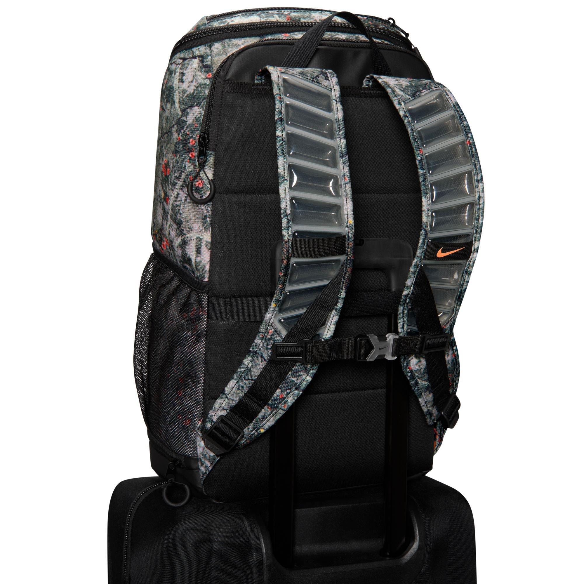 camo nike elite backpack Hoops Pro Basketball (Brown/Beige/Wheat)  and the durable 100% polyester construction is ready to handle regular use Nike Elite Backpack Camouflage Green