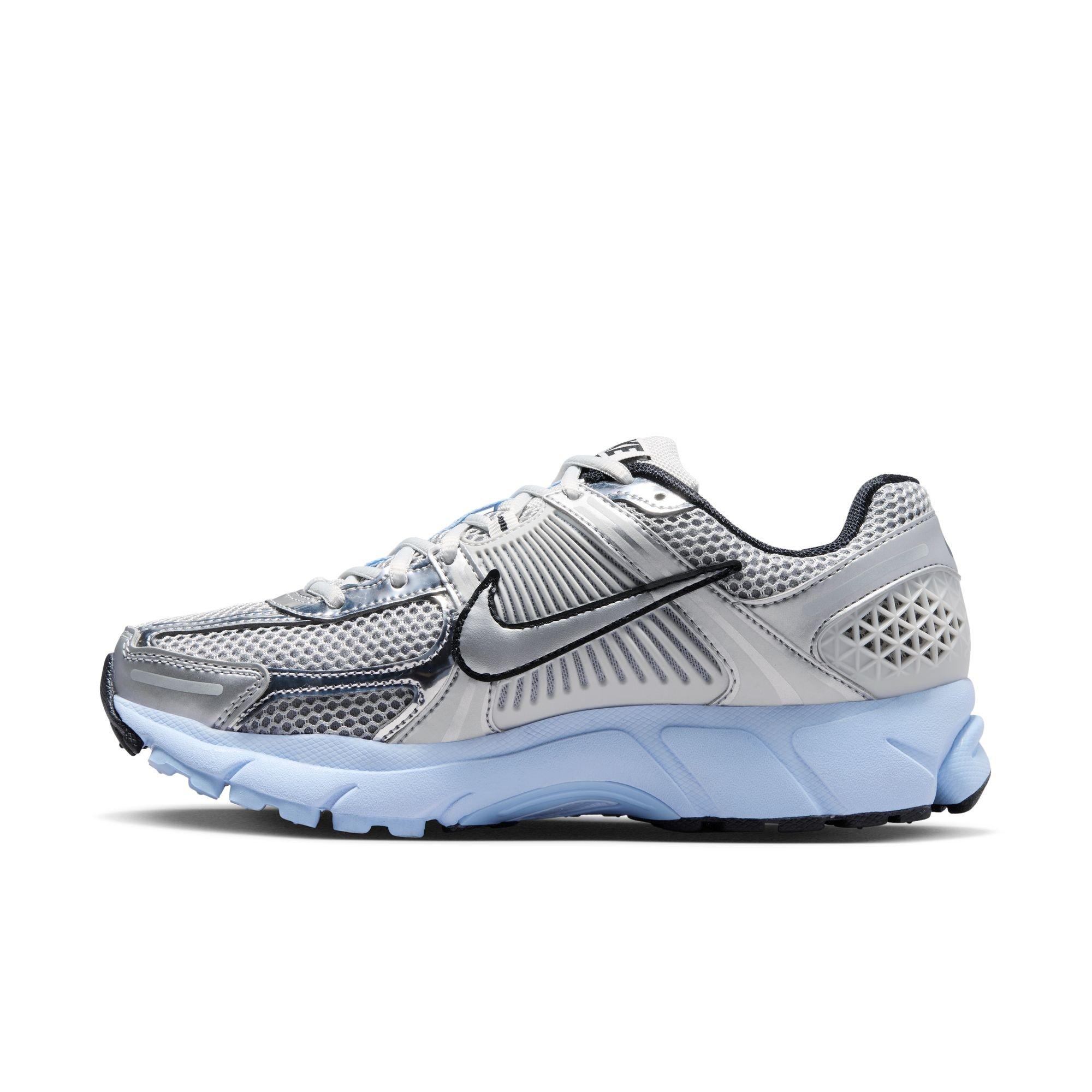Nike Zoom Vomero 5 "Photon Dust/Metallic Silver" Women's Shoe - SILVER/BLUE Thumbnail View 4