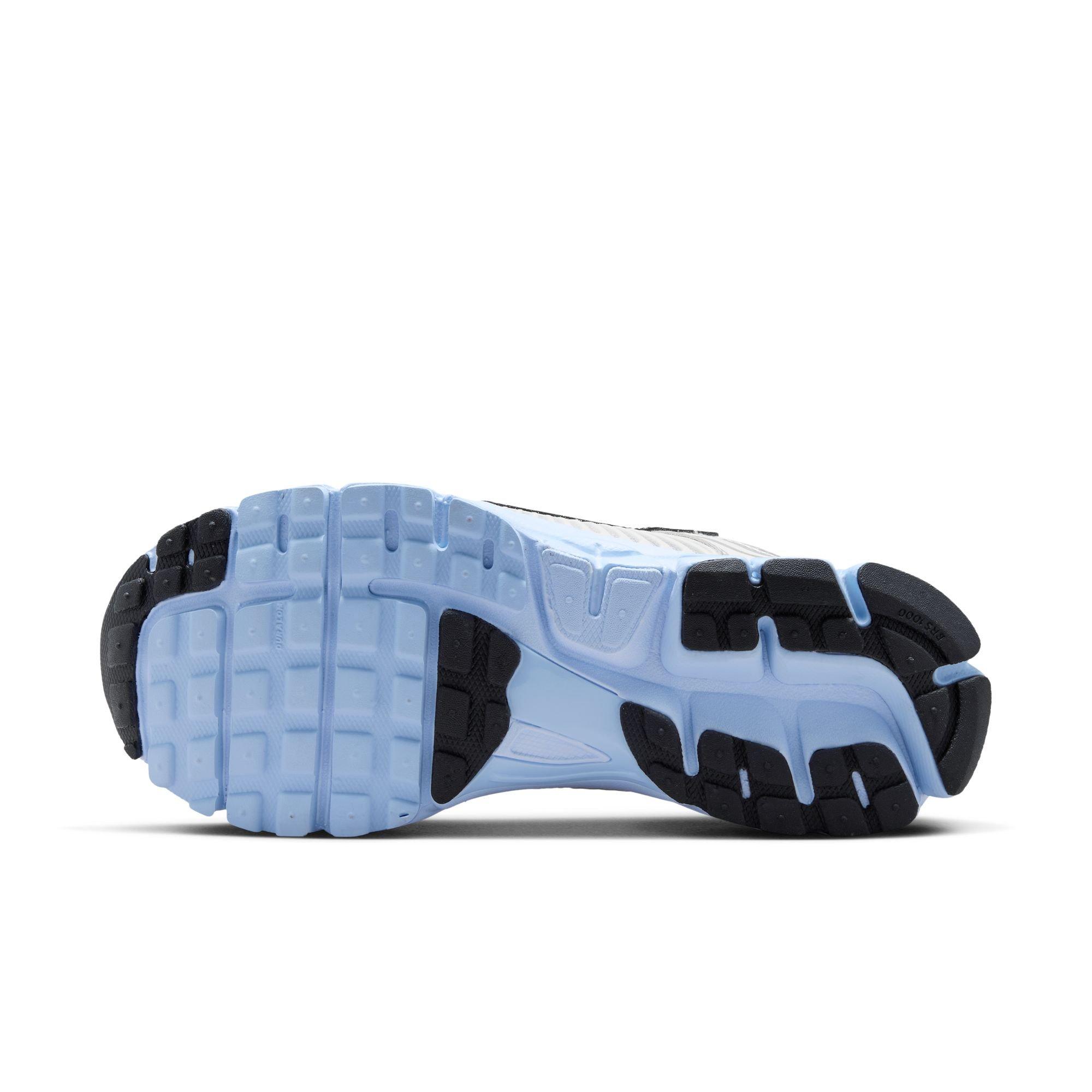 Nike Zoom Vomero 5 "Photon Dust/Metallic Silver" Women's Shoe - SILVER/BLUE Thumbnail View 8