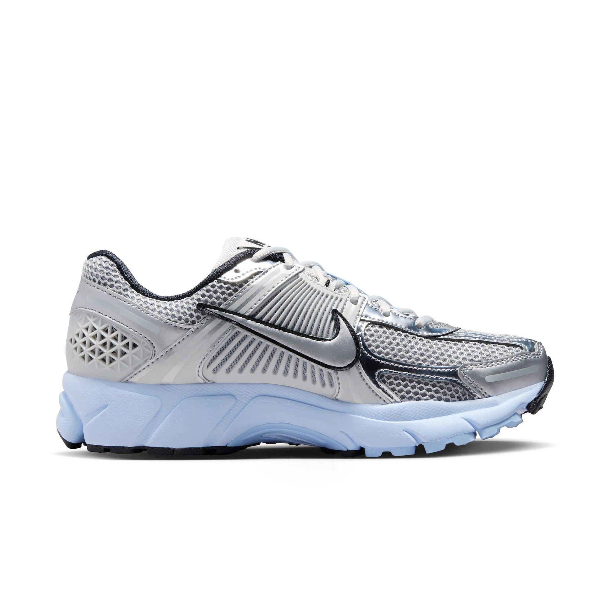 Nike Zoom Vomero 5 "Photon Dust/Metallic Silver" Women's Shoe - SILVER/BLUE Thumbnail View 2