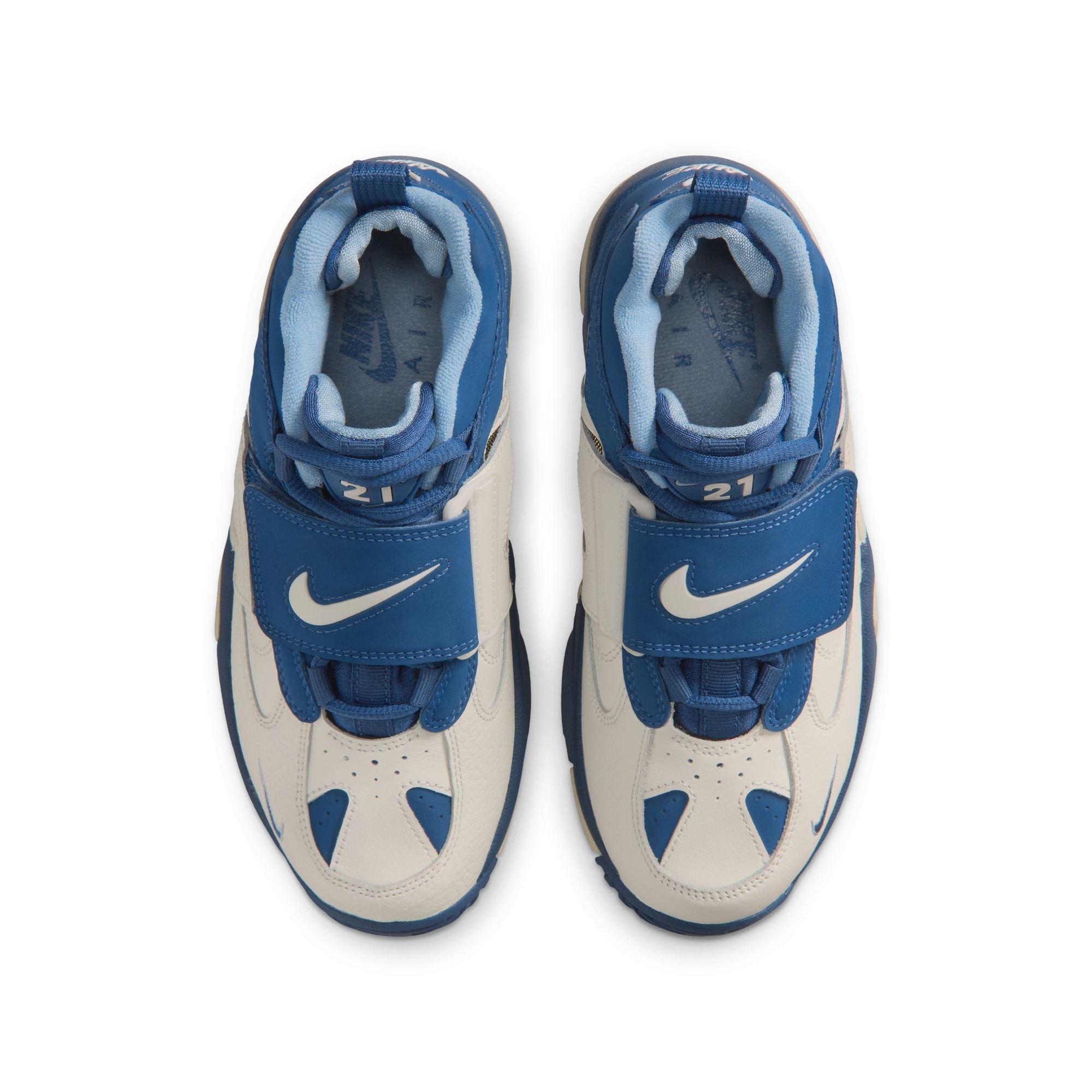 Nike Air Diamond Turf II "Royals" Grade School Kids' Shoe - SAIL/MYSTIC NAVY/BLUE GREY/METALLIC GOLD Thumbnail View 12