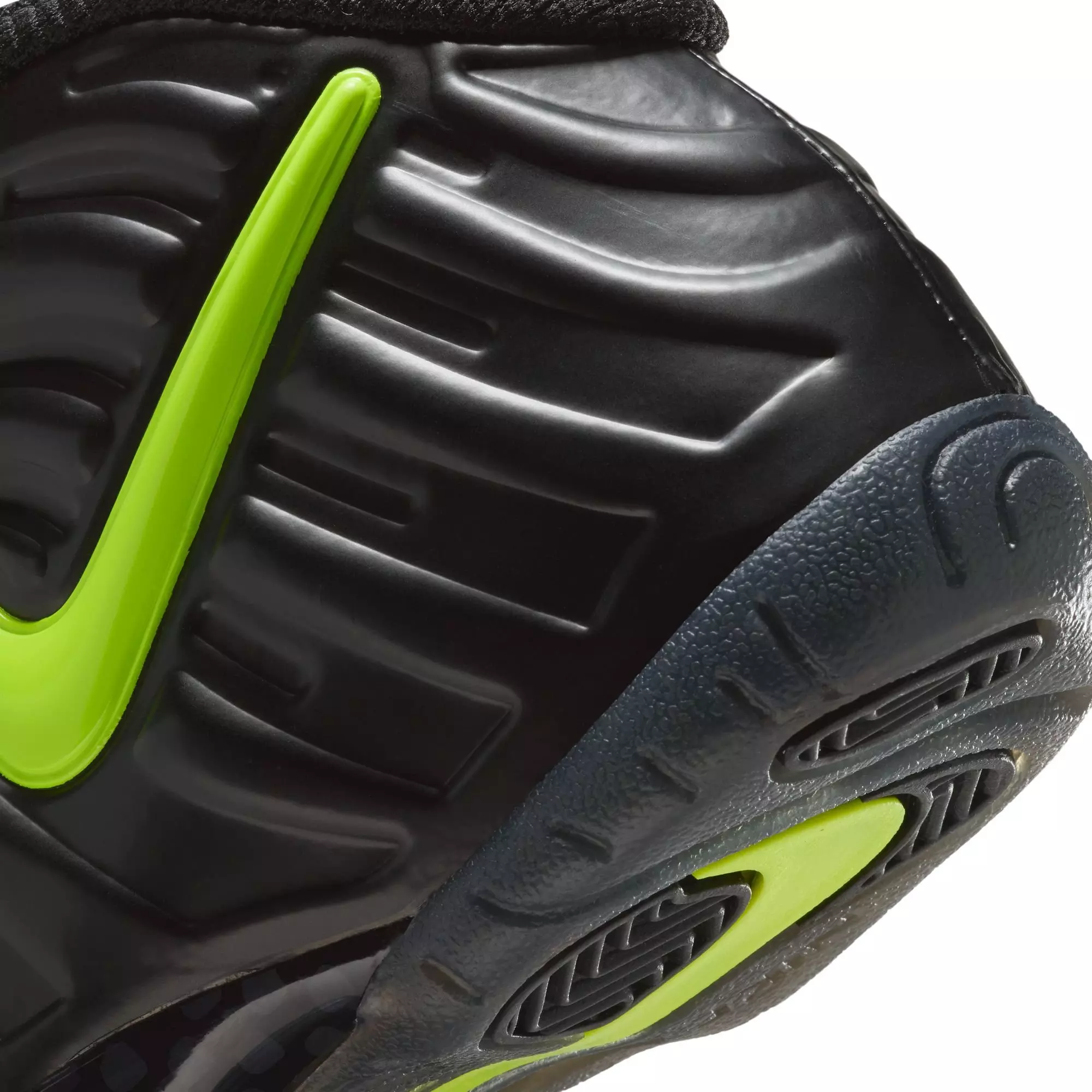 Nike Air Foamposite Pro "Voltage" Preschool Kids' Shoe - BLACK/VOLTAGE YELLOW