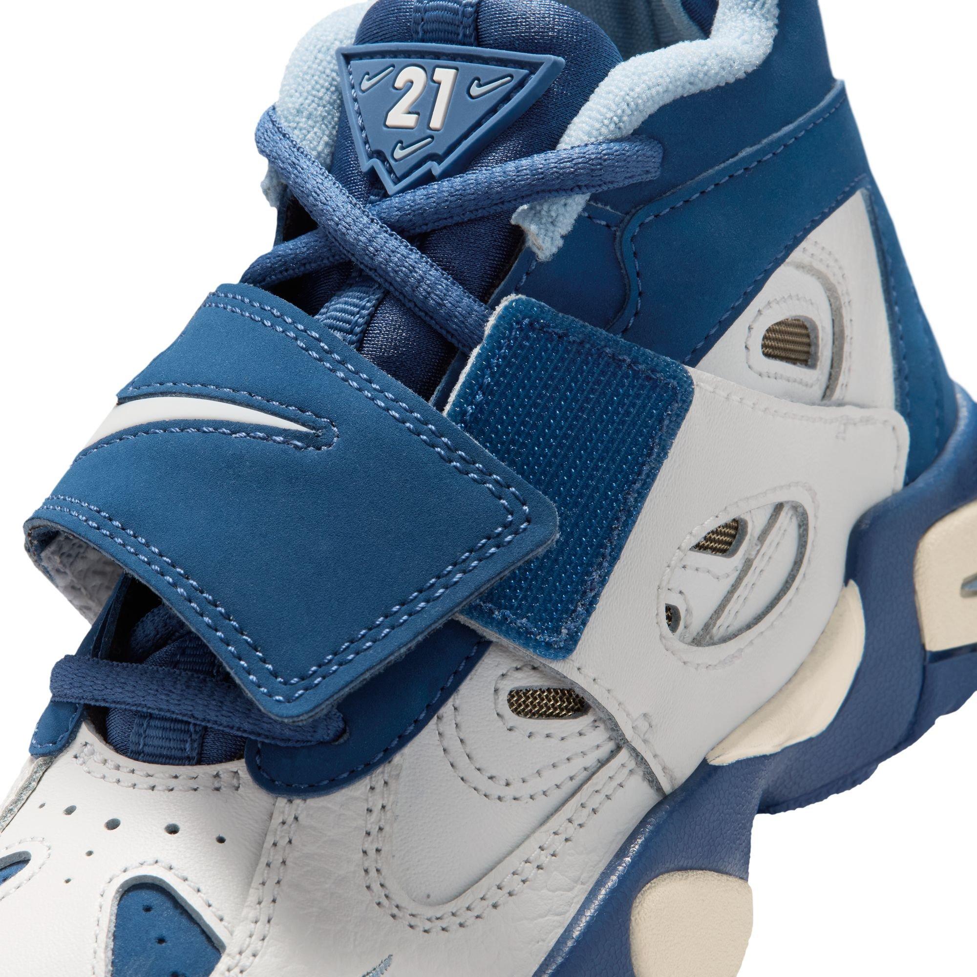 Nike Air Diamond Turf II "Royals" Preschool Kids' Shoe - SAIL/MYSTIC NAVY/BLUE GREY/METALLIC GOLD Thumbnail View 5