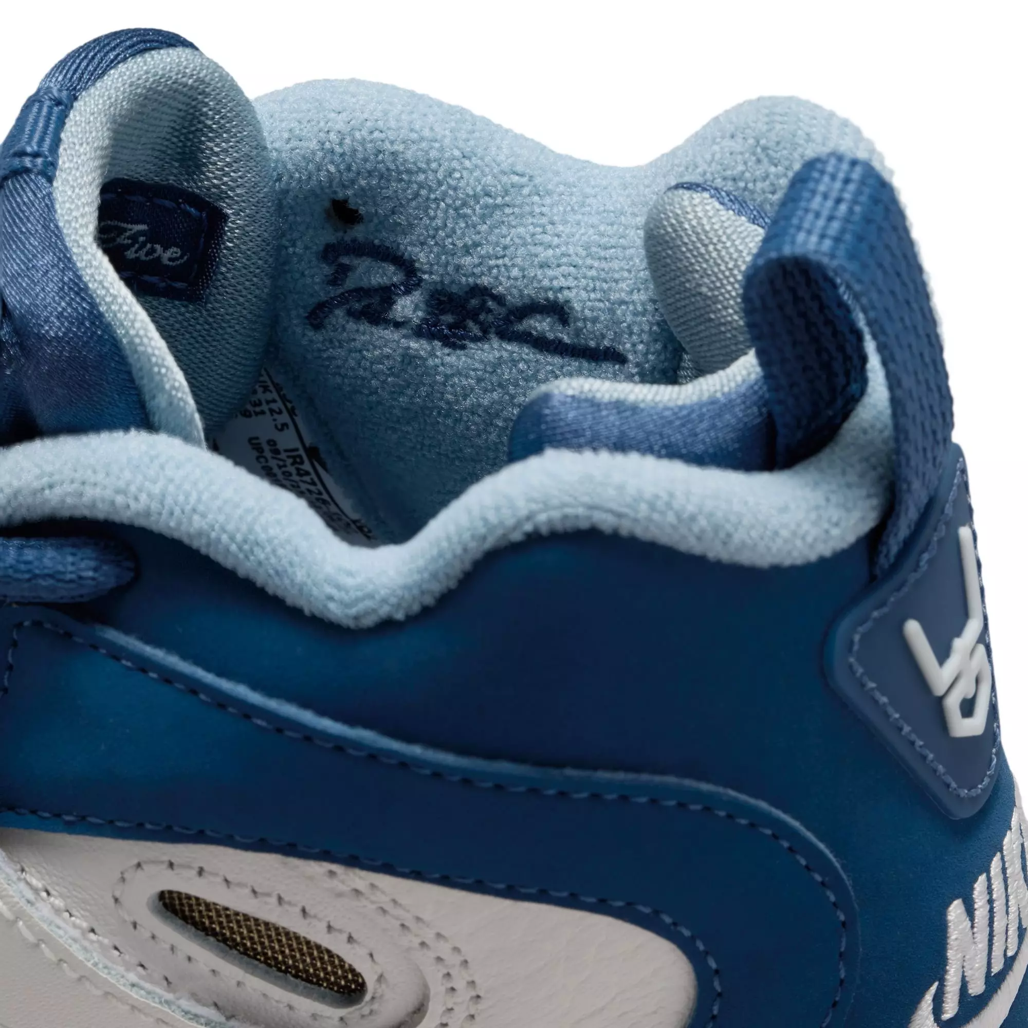 Nike Air Diamond Turf II "Royals" Preschool Kids' Shoe - SAIL/MYSTIC NAVY/BLUE GREY/METALLIC GOLD