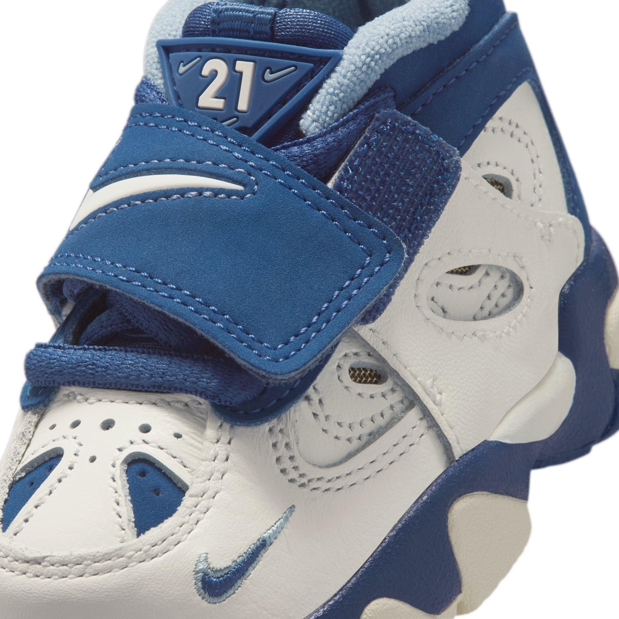Nike Air Diamond Turf II "Royals" Toddler Kids' Shoe - SAIL/MYSTIC NAVY/BLUE GREY/METALLIC GOLD Thumbnail View 5