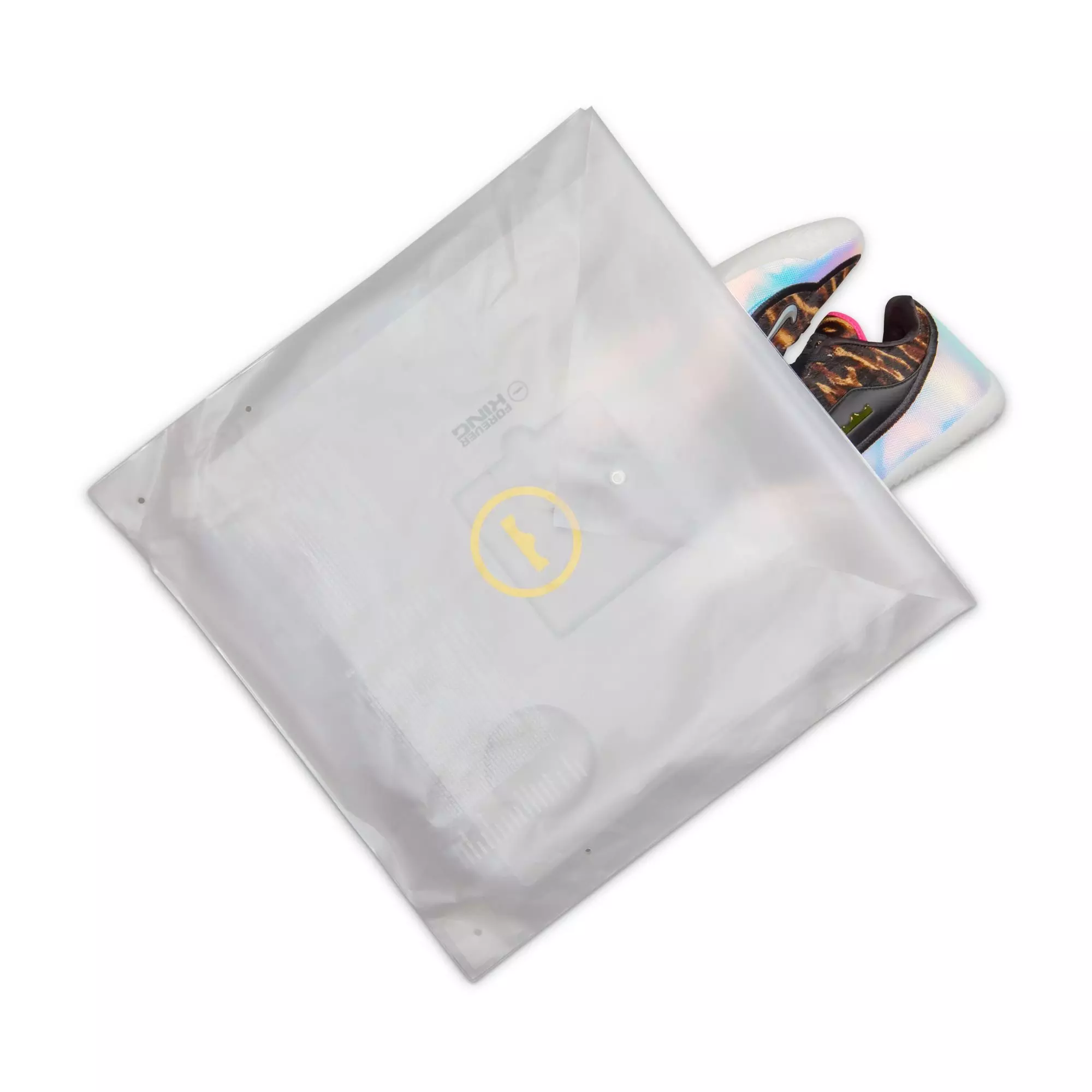 Nike LeBron XXIII "Heat Wave" Men's Basketball Shoe - WHITE/BLACK/HYPER PINK