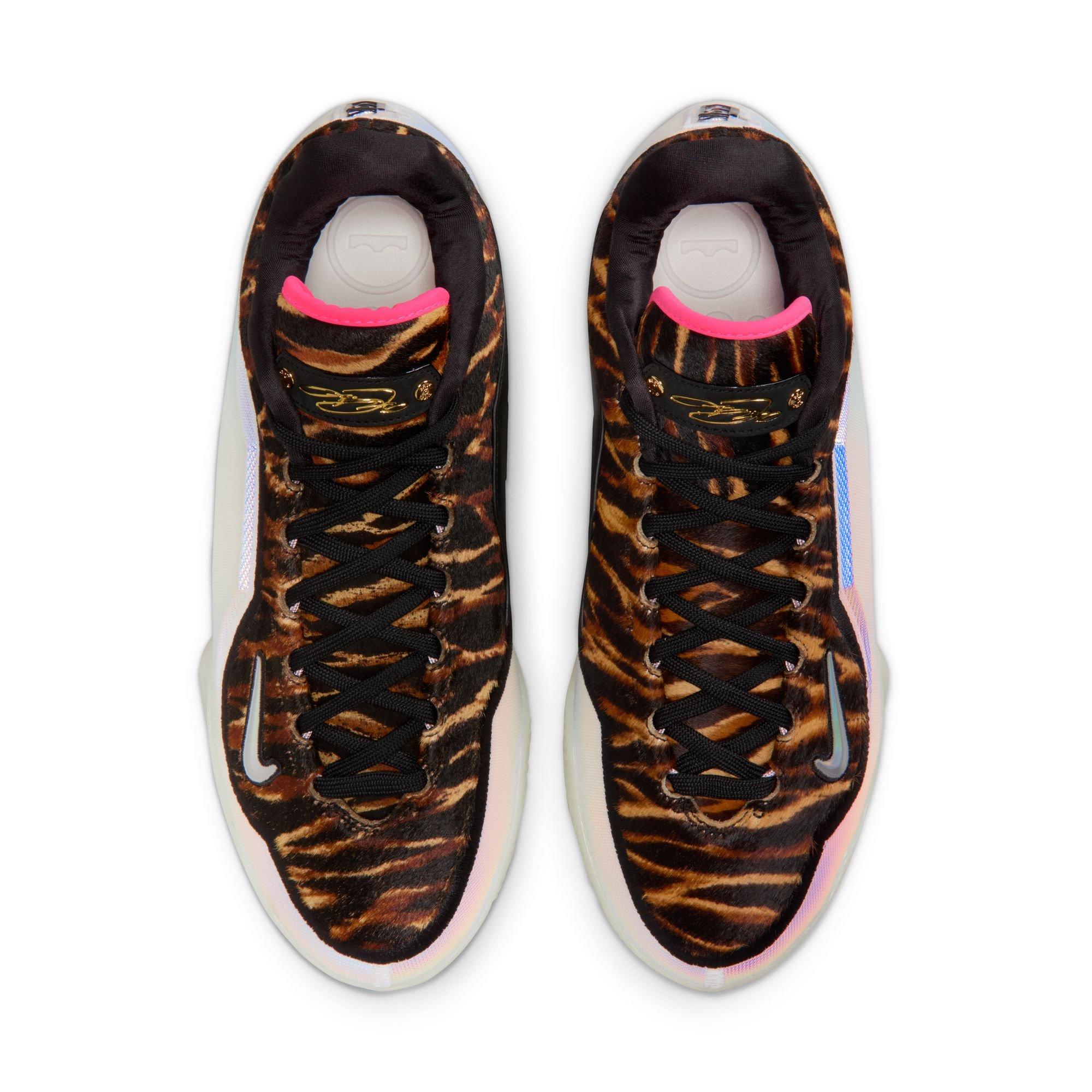 Nike LeBron XXIII "Heat Wave" Men's Basketball Shoe - WHITE/BLACK/HYPER PINK Thumbnail View 18