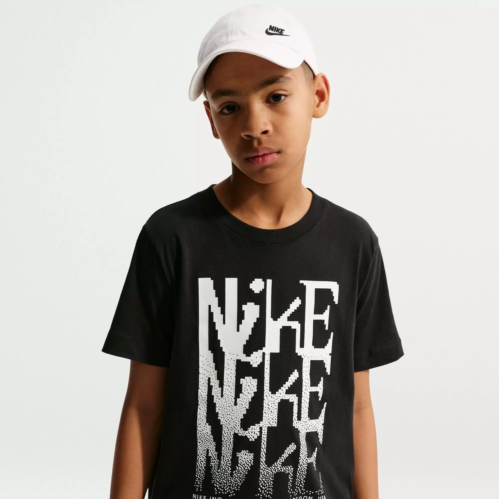 Nike Big Boy's Script Tee - Black - BLACK
