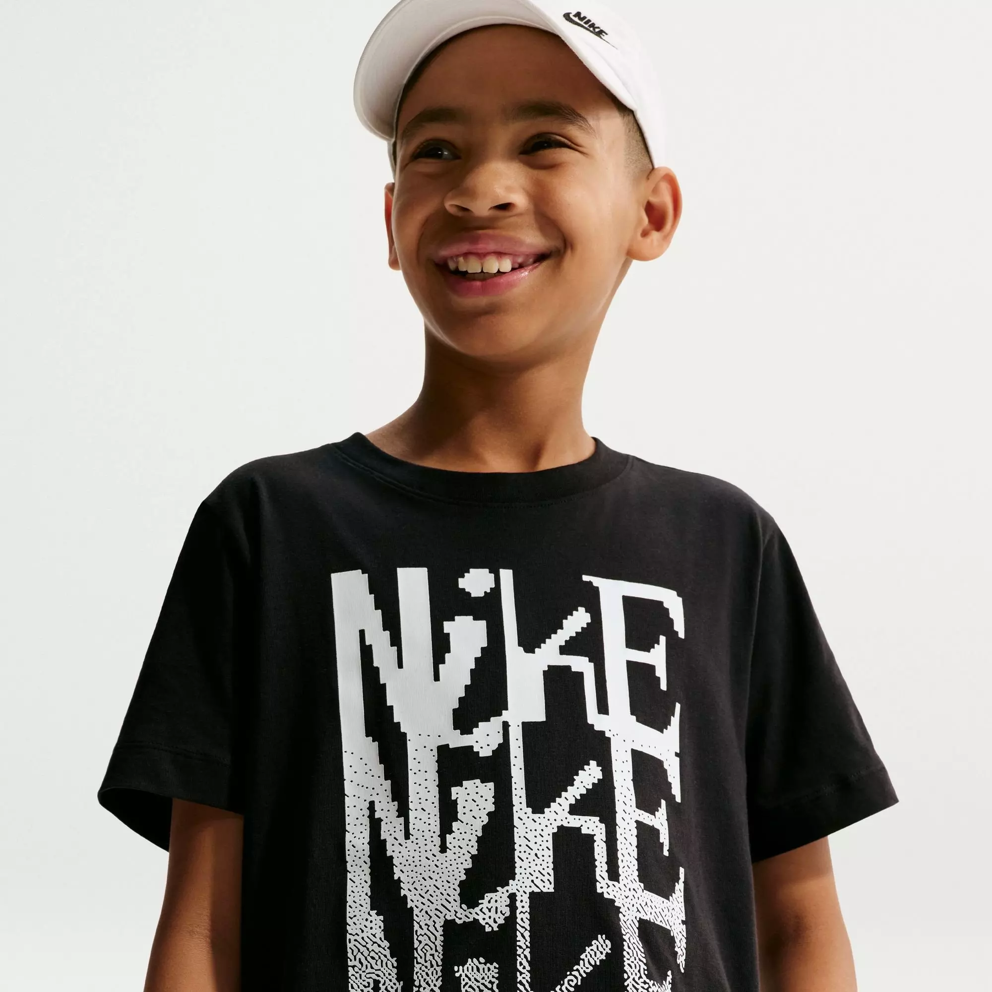 Nike Big Boy's Script Tee - Black - BLACK