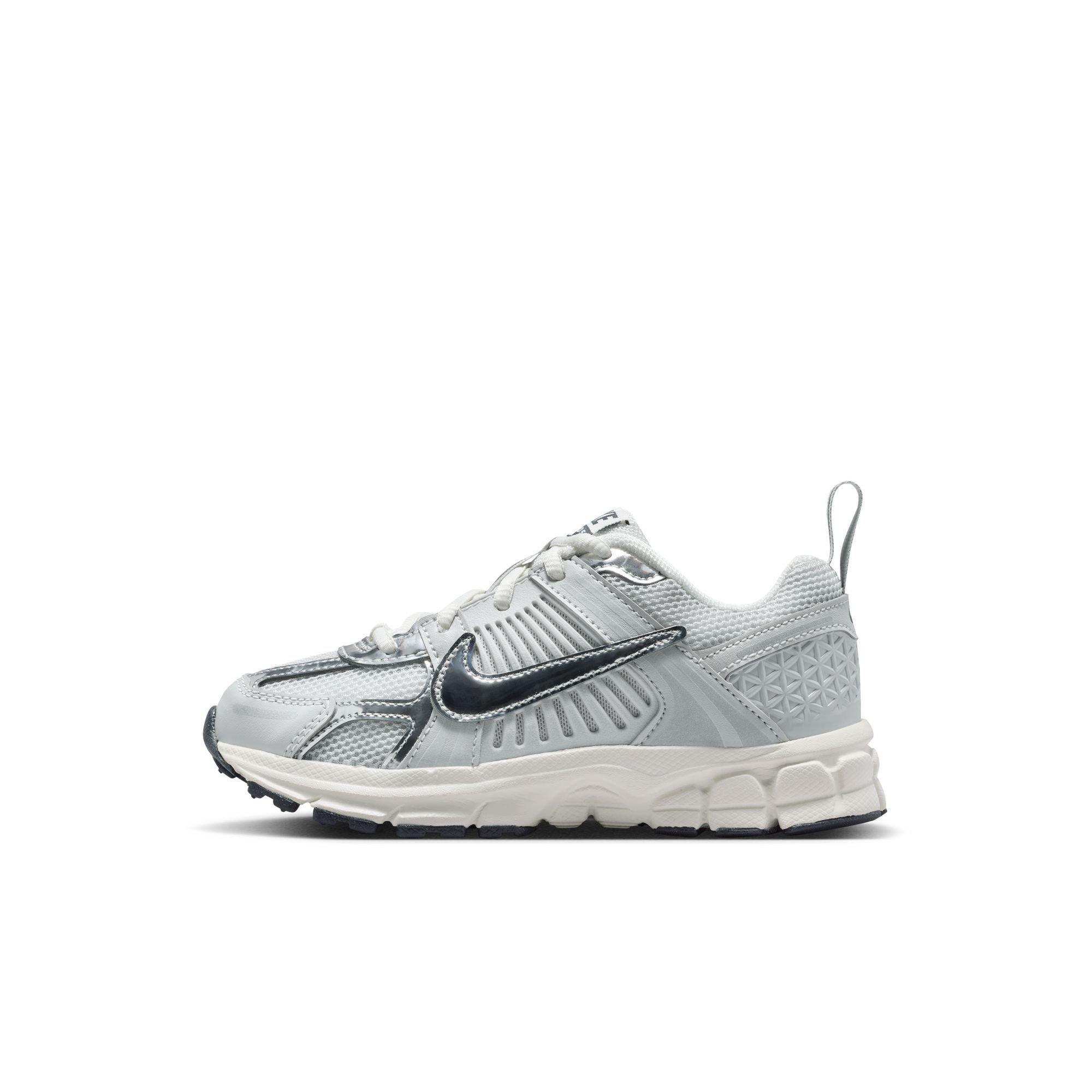 Nike Vomero 5 "Photon Dust/Chrome/Gridiron/Sail" Preschool Boys' Shoe - GREY/WHITE Thumbnail View 3