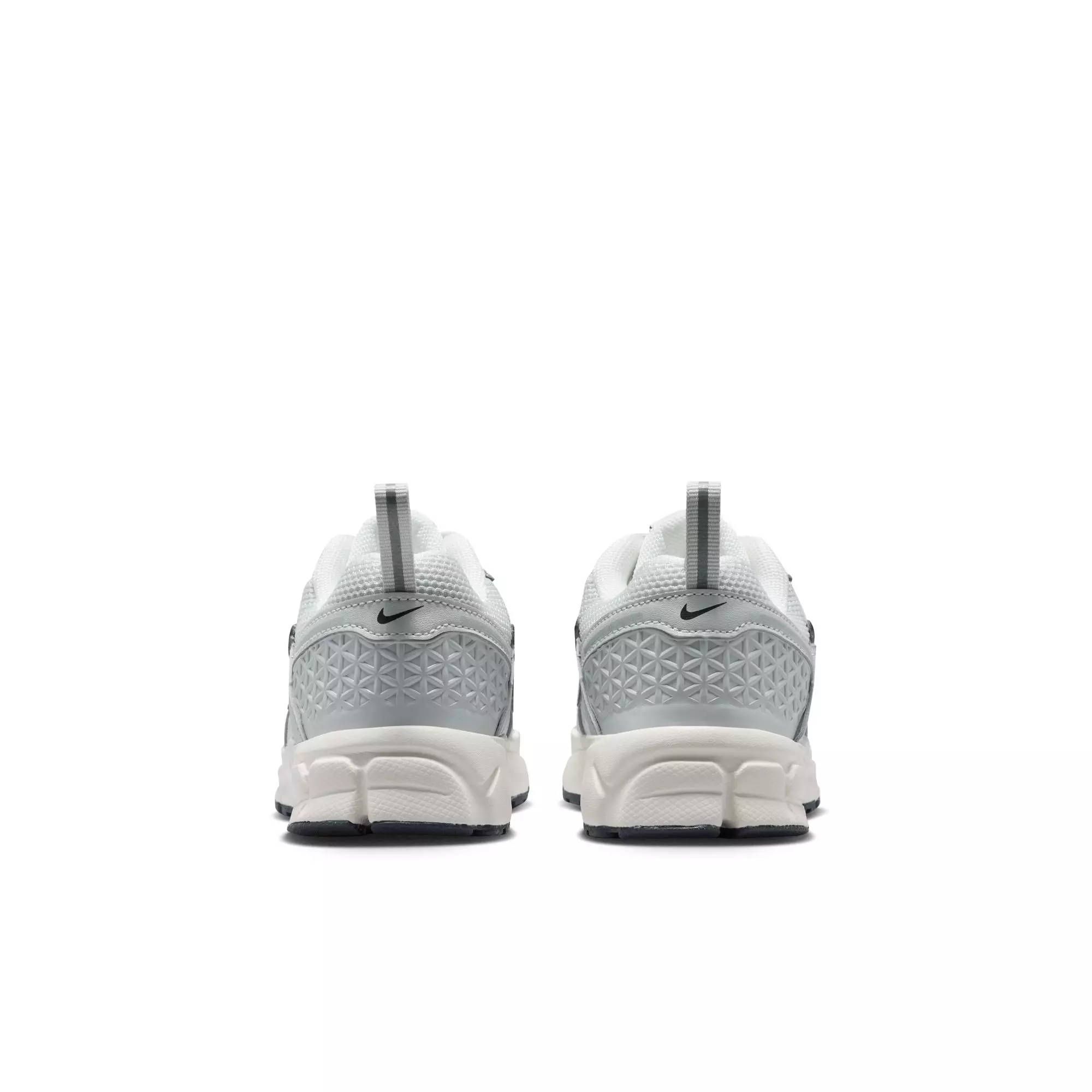 Nike Vomero 5 "Photon Dust/Chrome/Gridiron/Sail" Preschool Boys' Shoe - GREY/WHITE