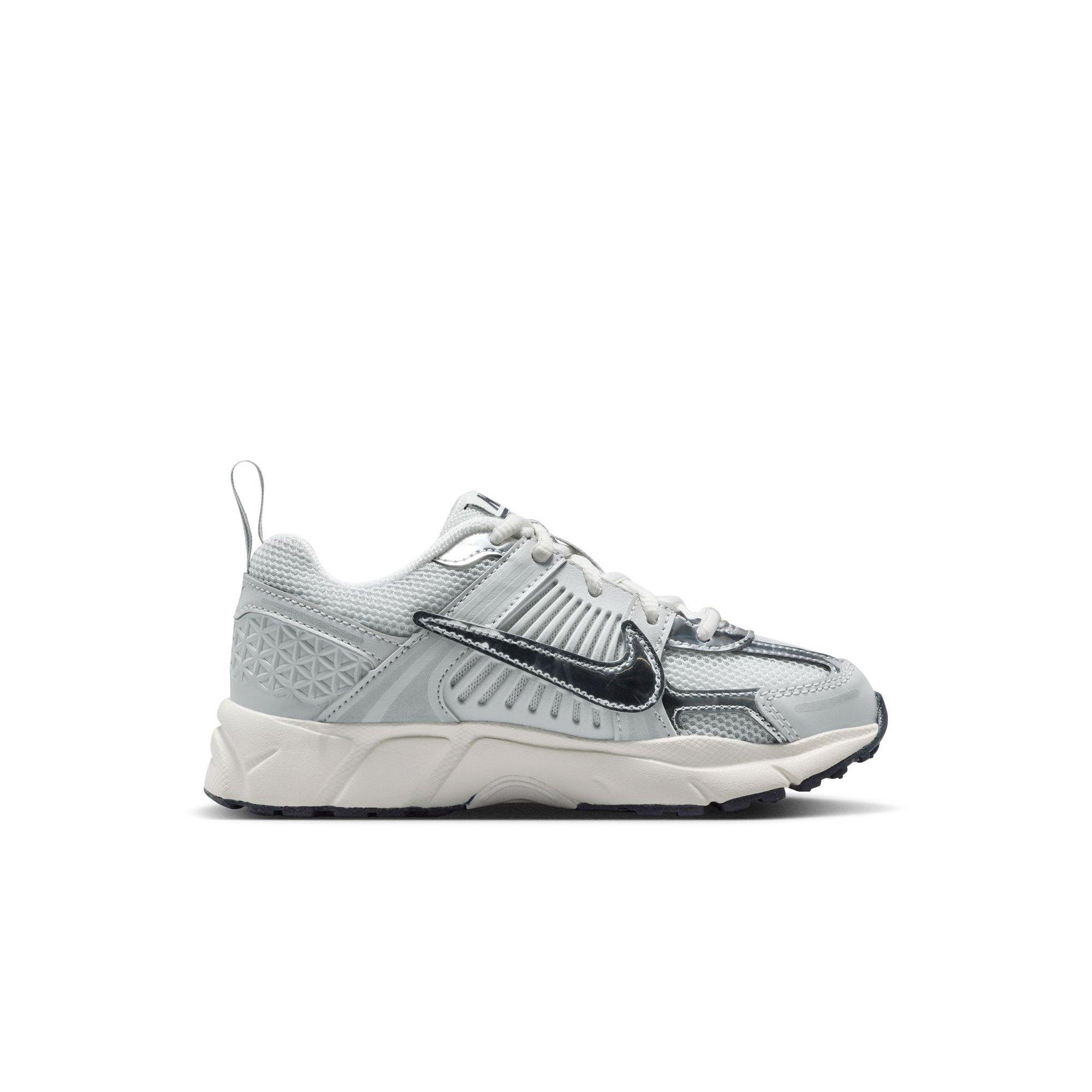 Nike Vomero 5 "Photon Dust/Chrome/Gridiron/Sail" Preschool Boys' Shoe - GREY/WHITE Thumbnail View 2
