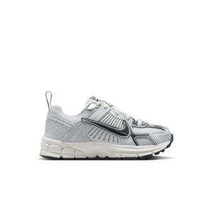 Nike Vomero 5 "Photon Dust/Chrome/Gridiron/Sail" Preschool Boys' Shoe
