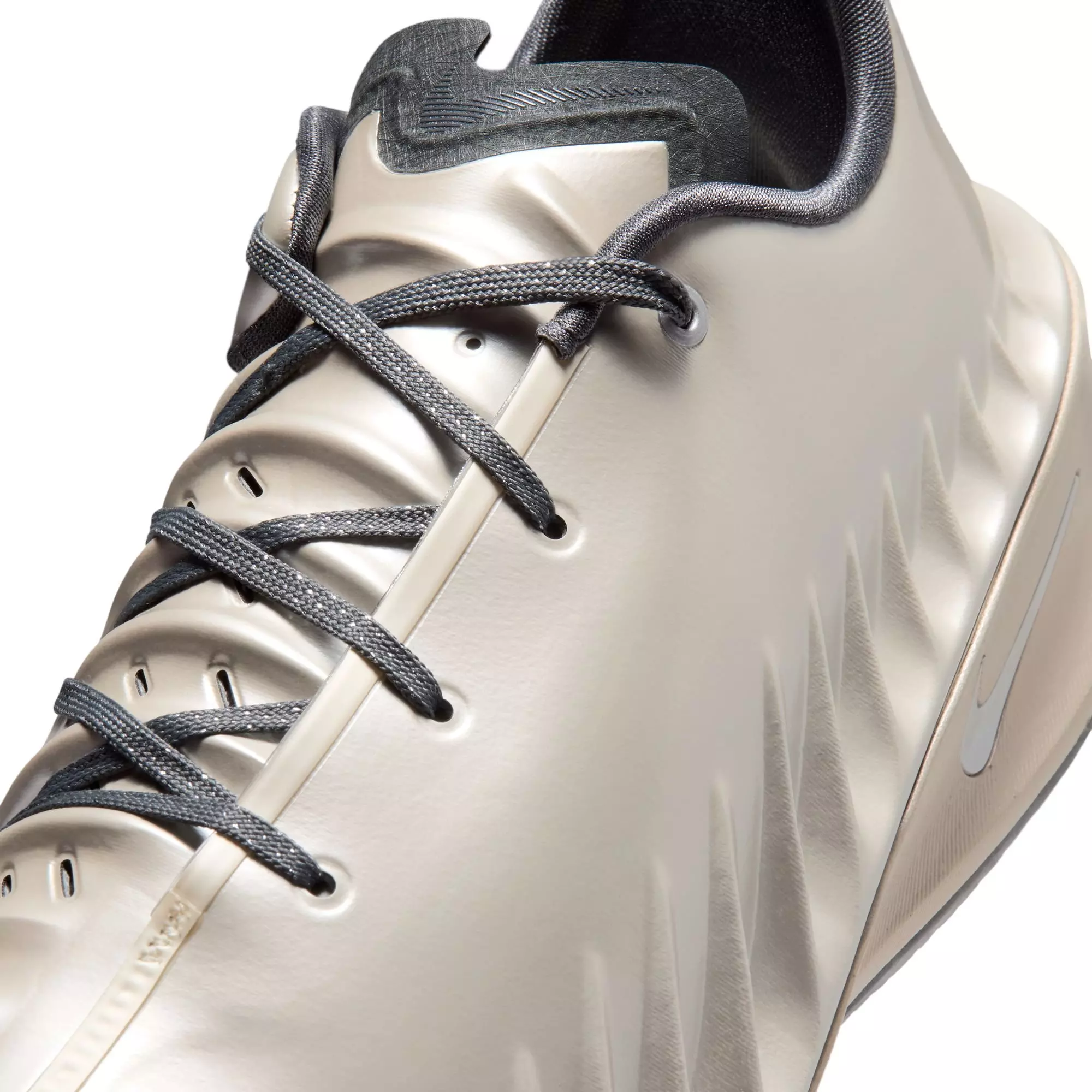 Nike G.T. Cut 4 "Rob Dillingham" Men's Basketball Shoe - METALLIC SILVER/IRON GREY