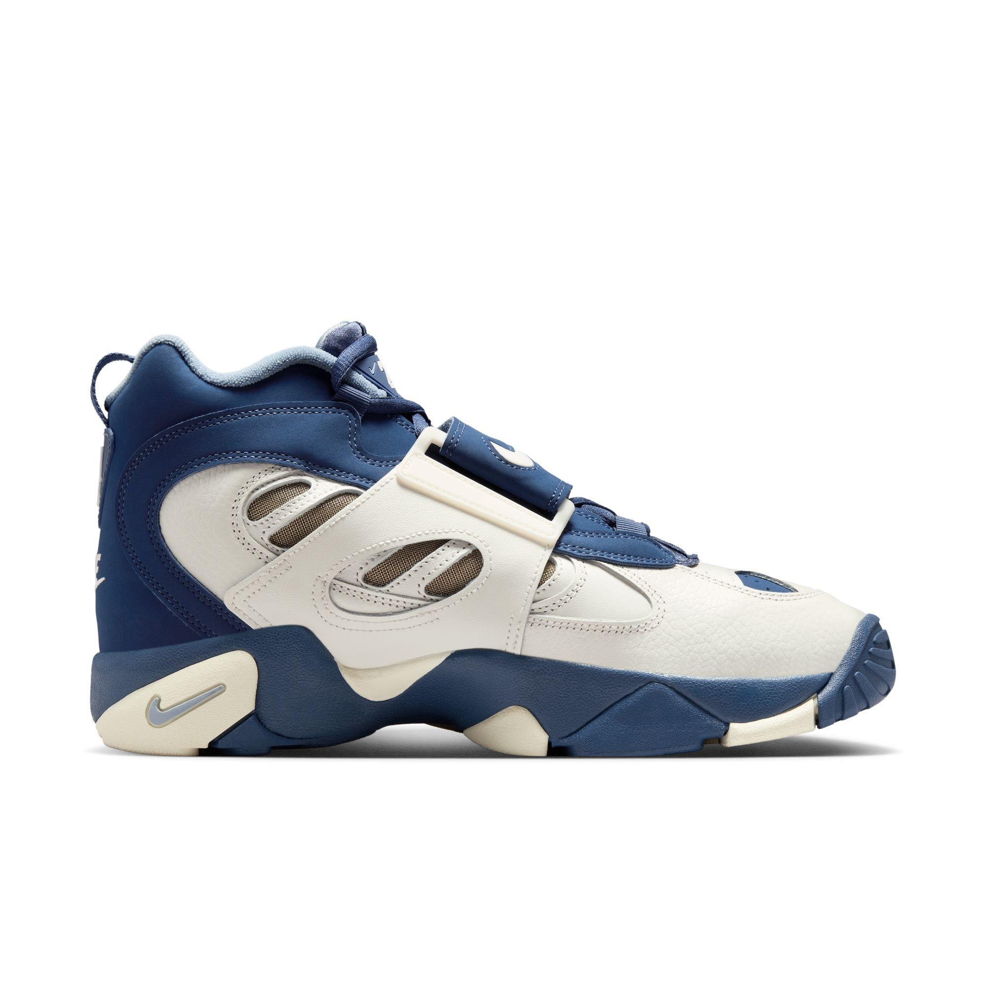 Nike Air Diamond Turf II "Royals" Men's Shoe - SAIL/MYSTIC NAVY/BLUE GREY/METALLIC GOLD Thumbnail View 3