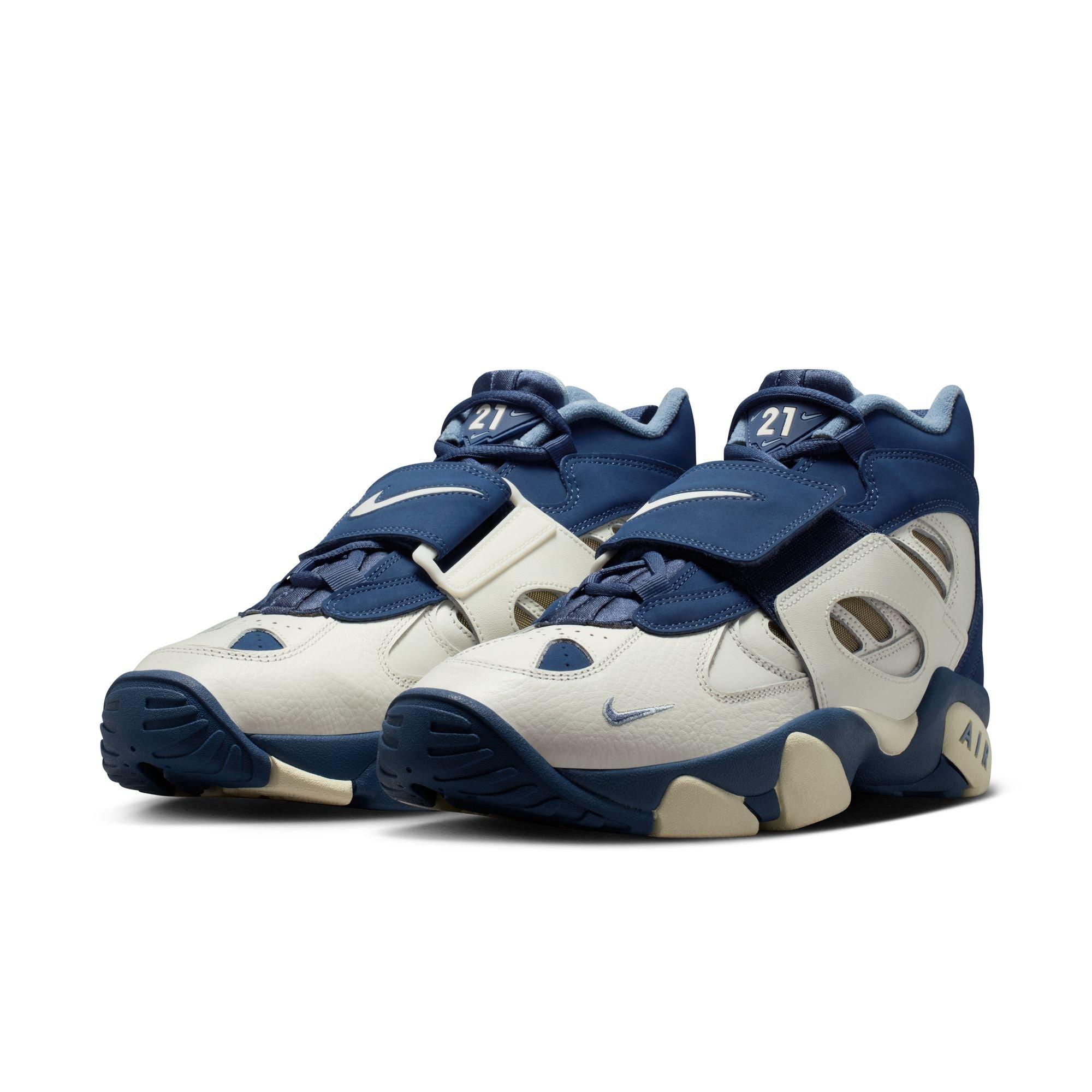 Nike Air Diamond Turf II "Royals" Men's Shoe - SAIL/MYSTIC NAVY/BLUE GREY/METALLIC GOLD Thumbnail View 4