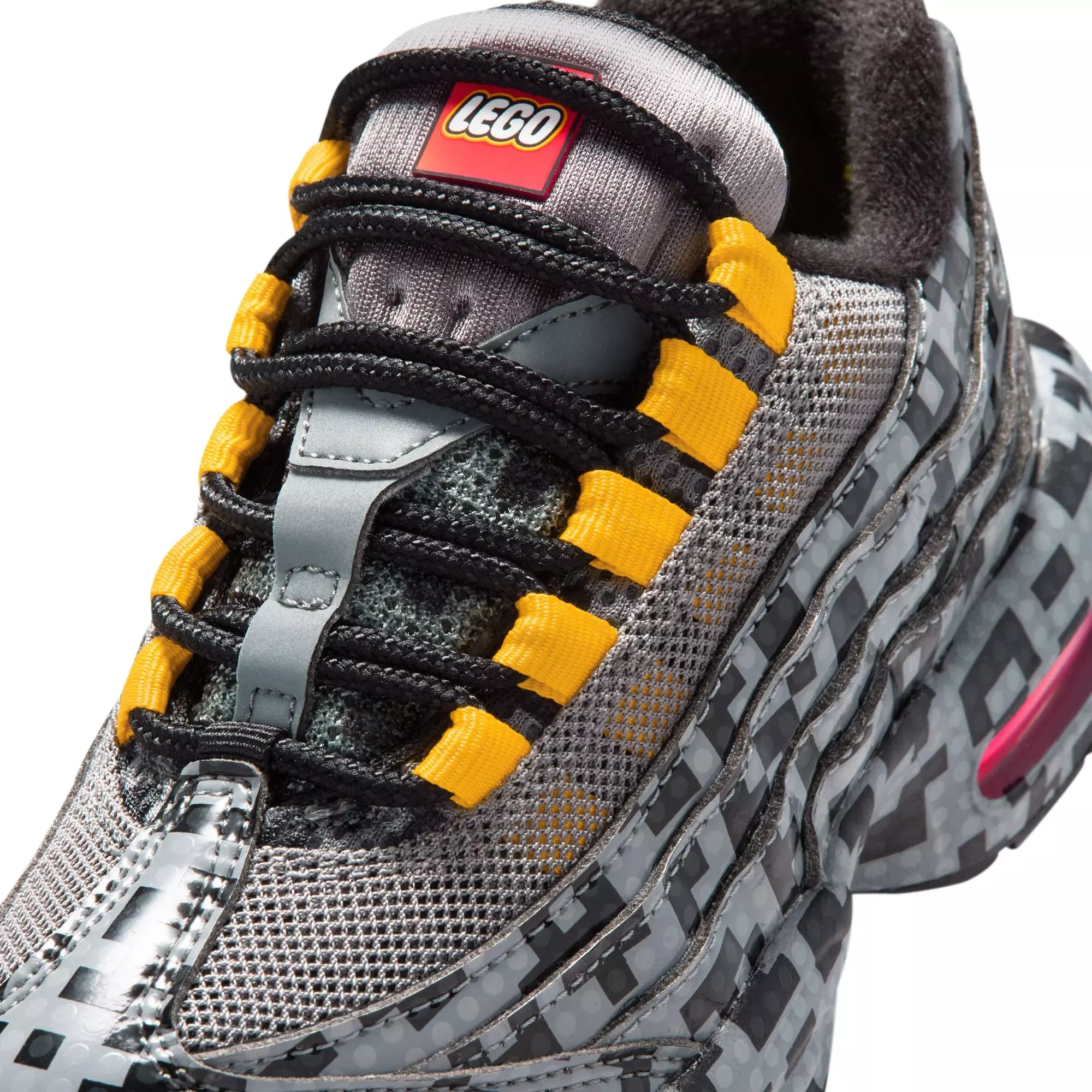 Nike Air Max 95 x LEGO Collection "Pixel Camo" Preschool Kids' Shoe - SMOKE GREY/METALLIC SILVER/BLACK