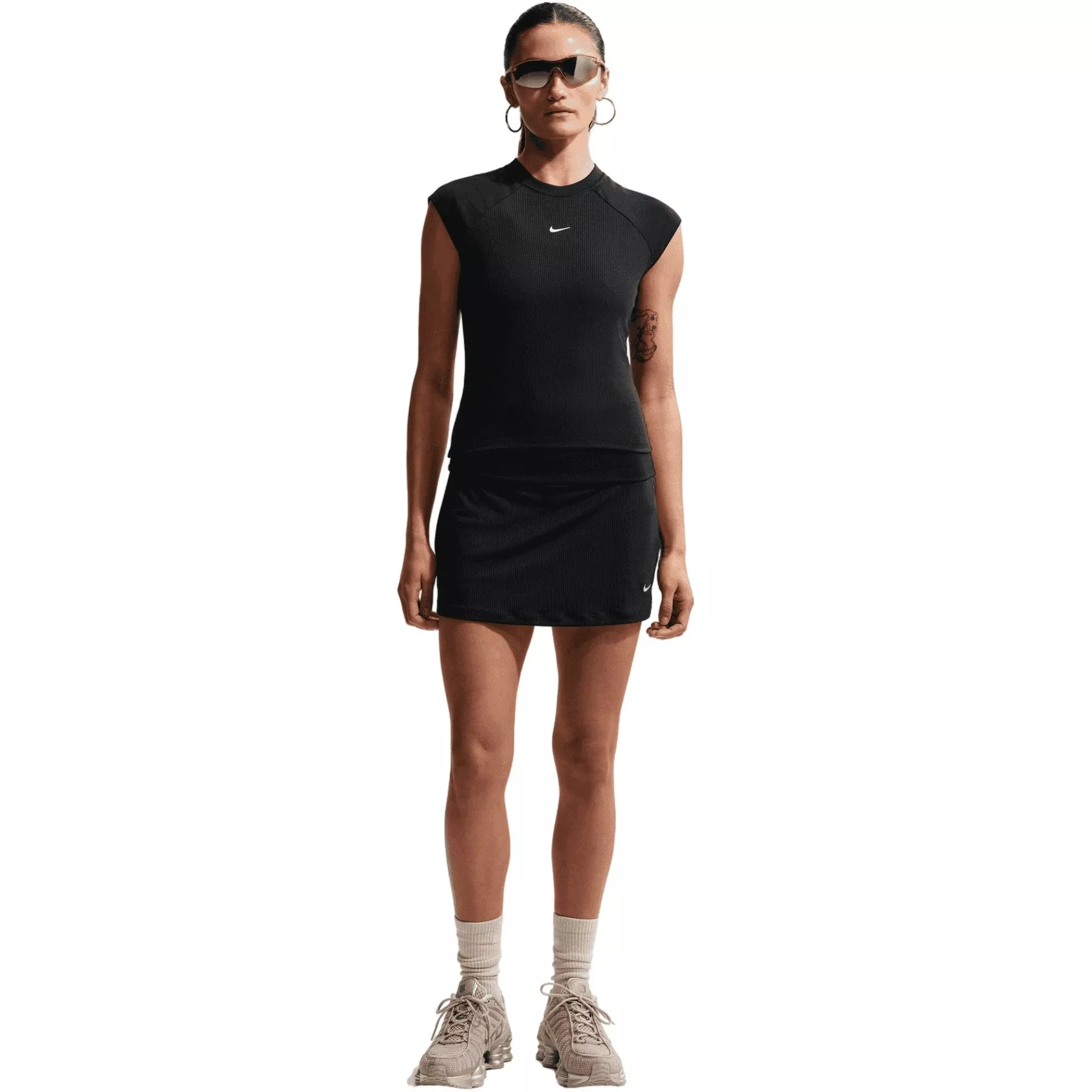 Nike Women's Sportswear Chill Knit Mid-Rise Tight Ribbed Skort - BLACK