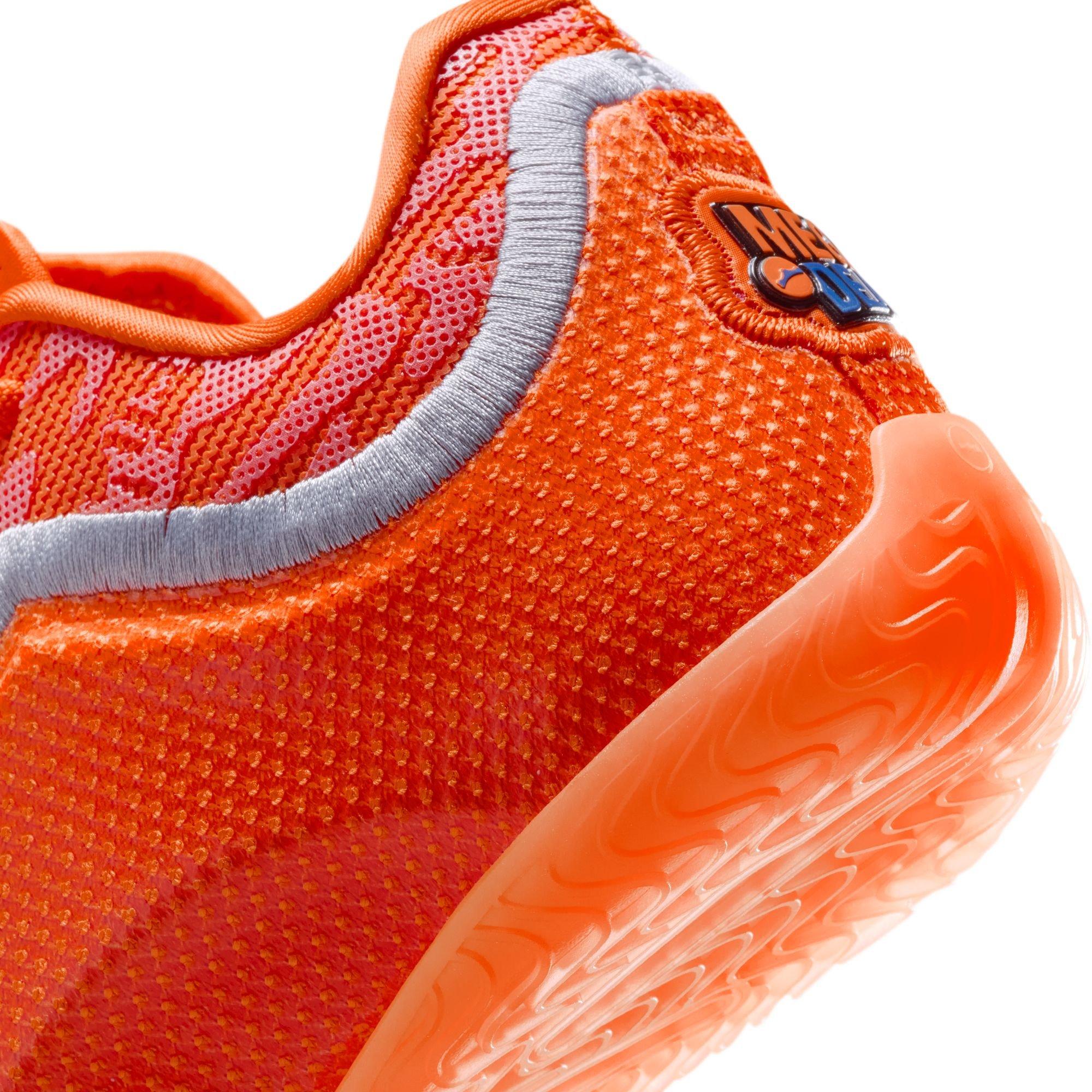 04/03 LEBRON XXII GS SHOE BAG - SAFETY ORANGE/WOLF GREY/METALLIC GOLD Thumbnail View 6