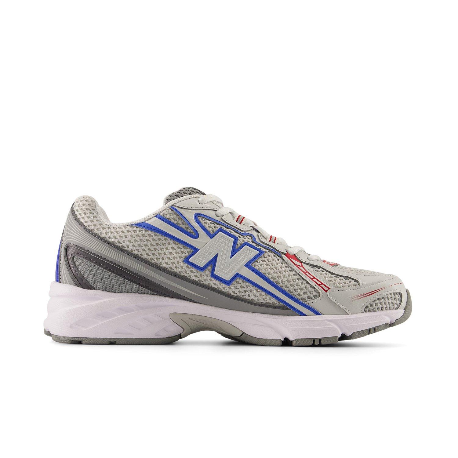New Balance 740 