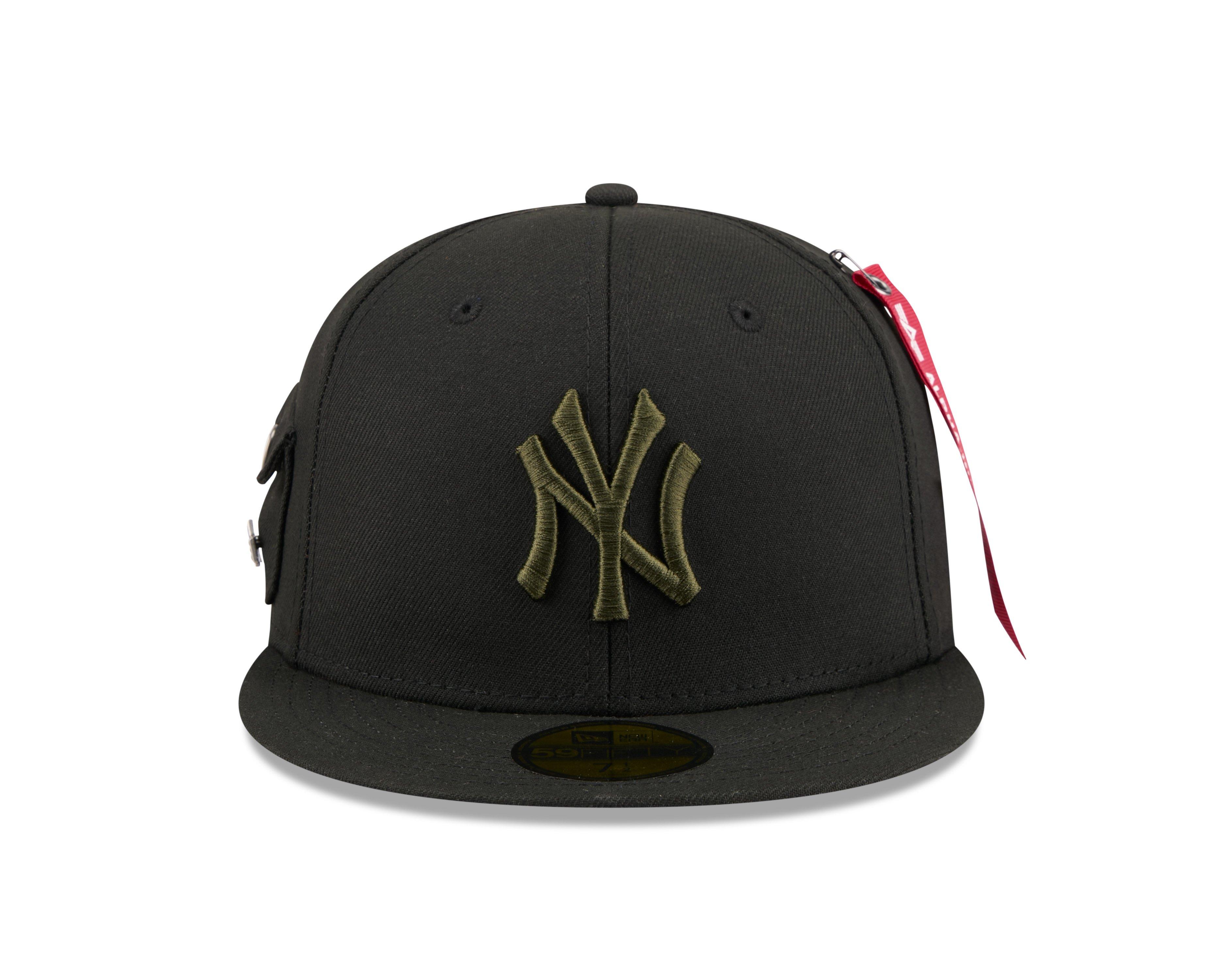New Era New York Yankees 59FIFTY Alpha Industries Fitted Hat - Black - BLACK