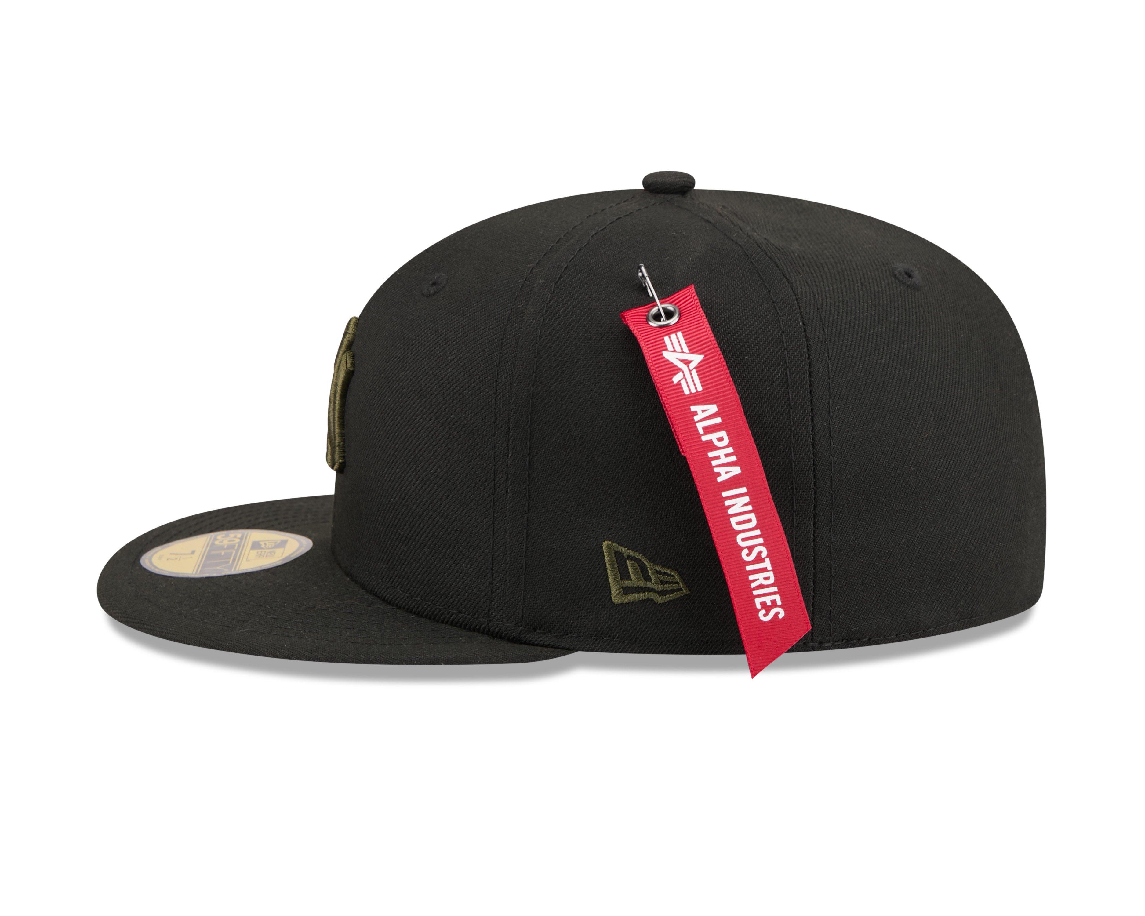 New Era New York Yankees 59FIFTY Alpha Industries Fitted Hat - Black - BLACK