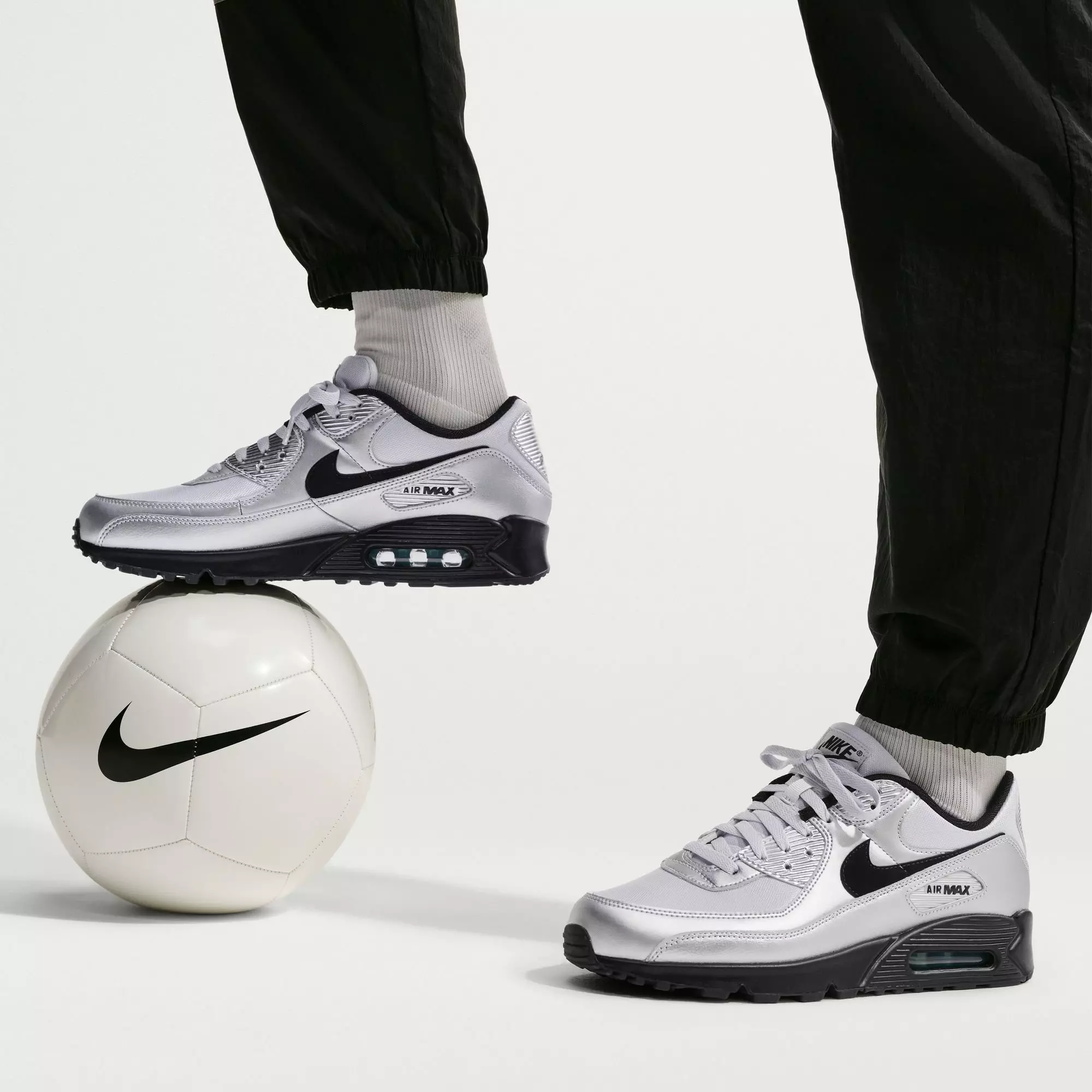 Nike Air Max 90 Premium "Chrome/Black/Gamma Blue" Men's Shoe - SILVER/BLUE