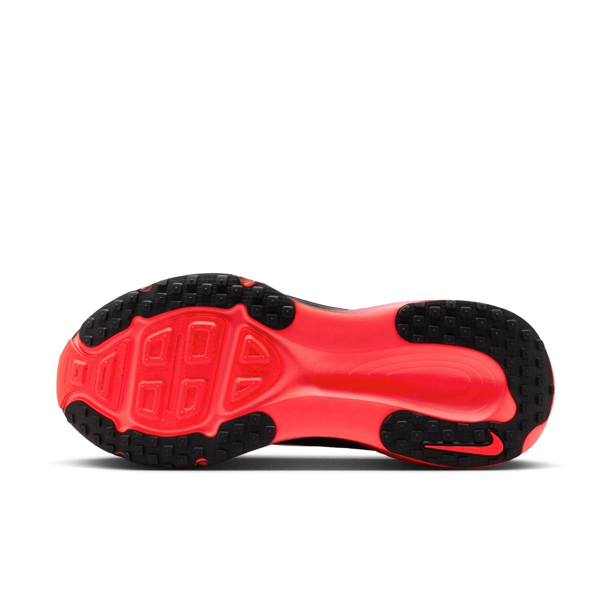 Nike Vomero 18 "Black/Bright Crimson/University Red" Men's Road Running Shoe - BLACK/RED Thumbnail View 9
