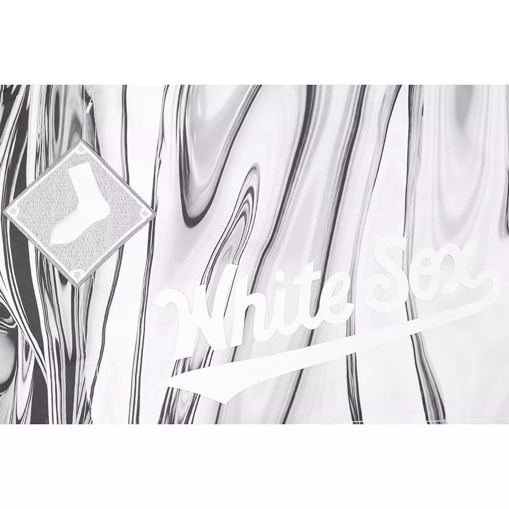 Pro Standard Chicago White Sox Met Silver Shorts-Silver - SILVER