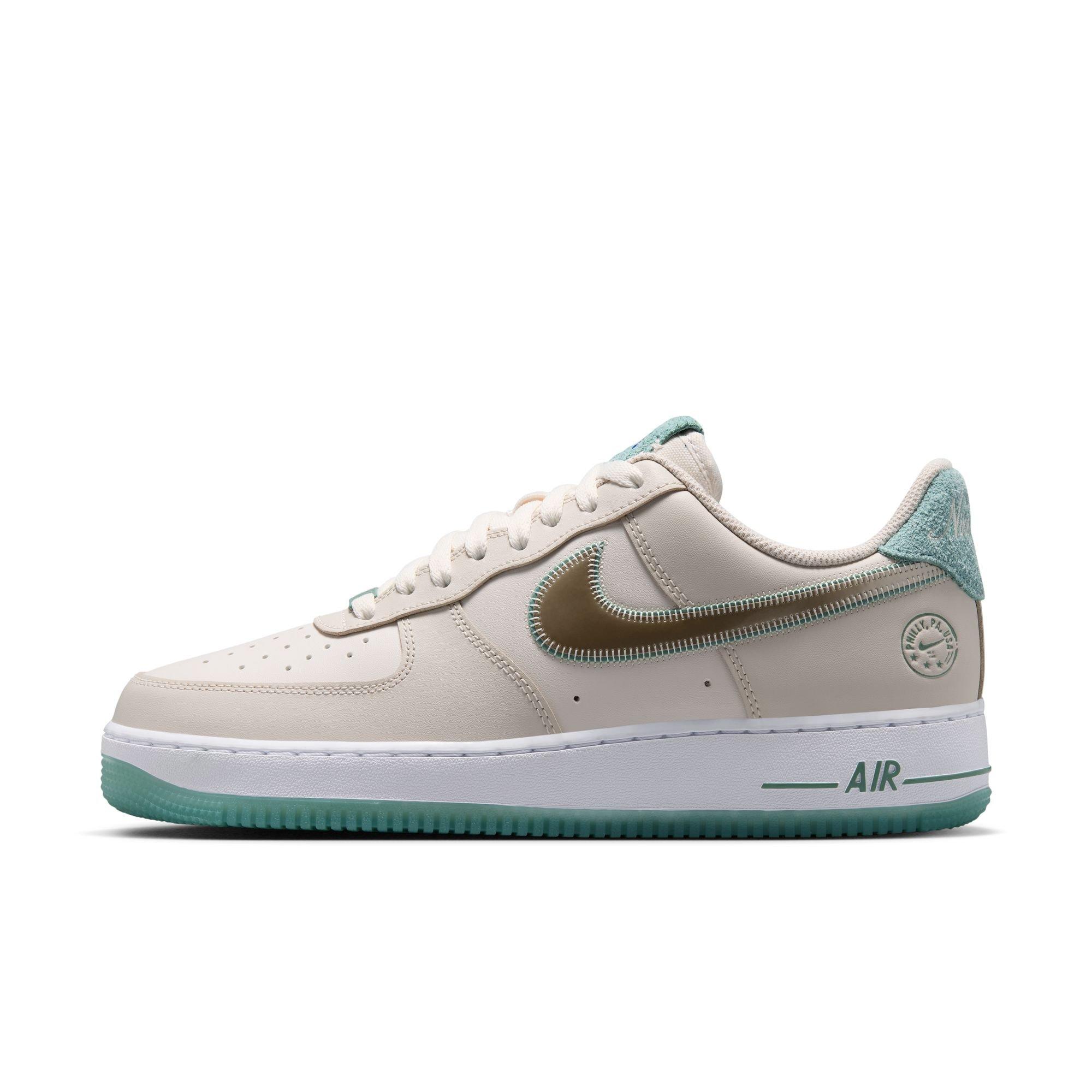 Nike Air Force 1 '07 "Philadelphia" Men's Shoe - LT OREWOOD BRN/MTLC GOLD SILK/PHANTOM Thumbnail View 4