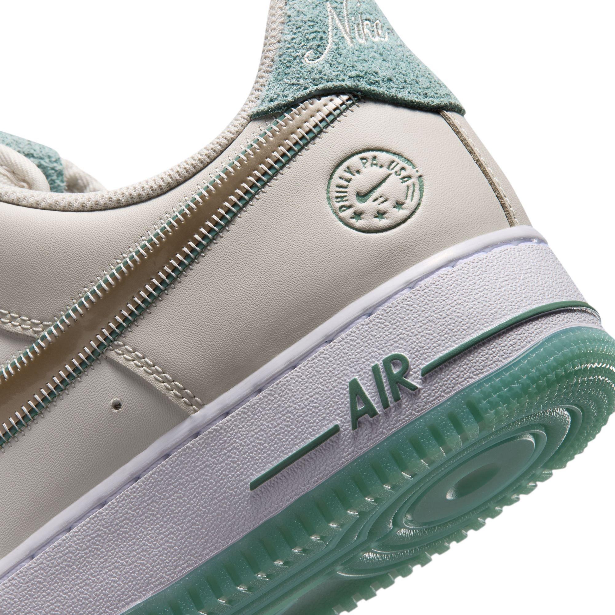 Nike Air Force 1 '07 "All-Star 2026" Men's Shoe - LT OREWOOD BRN/MTLC GOLD SILK/PHANTOM Thumbnail View 11