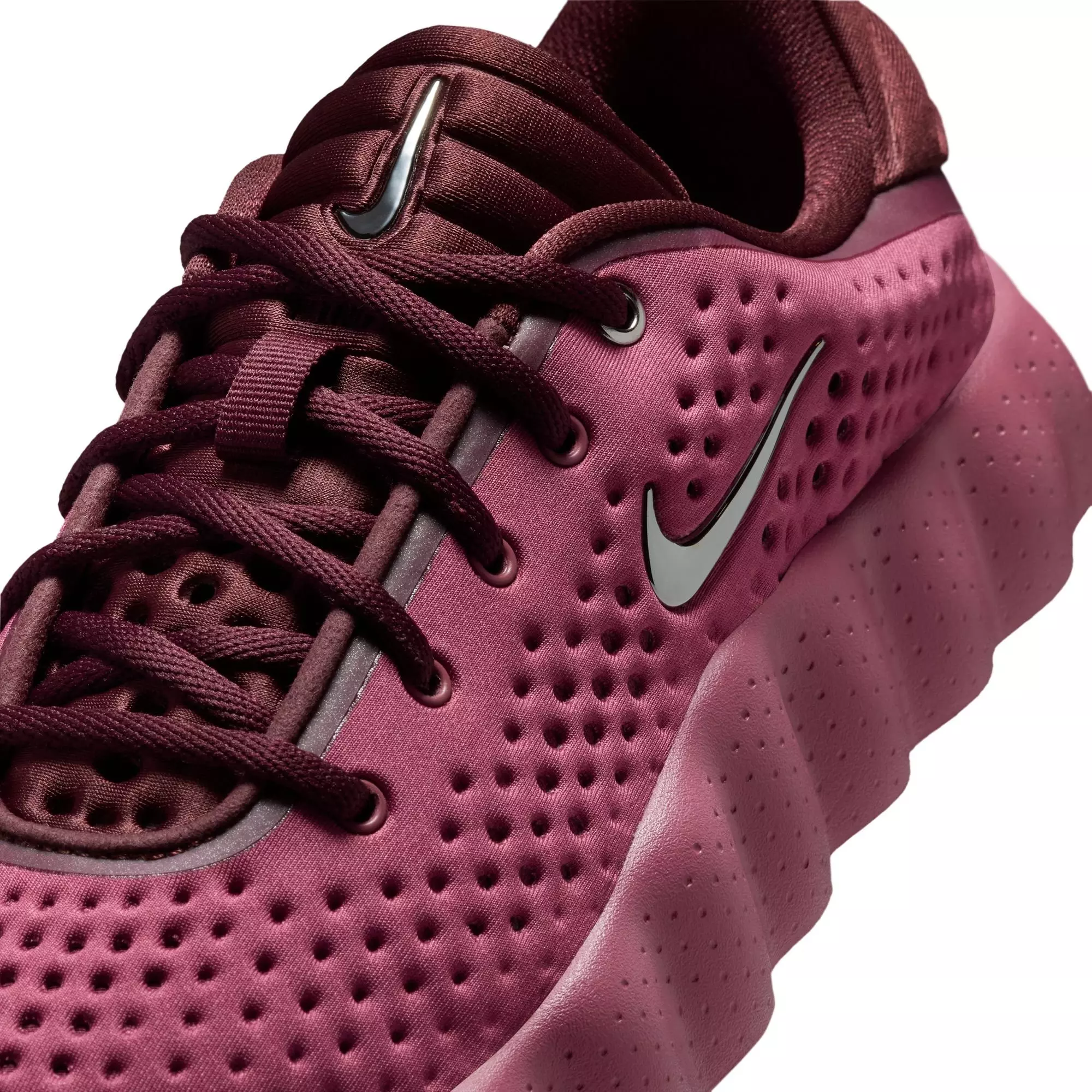 Nike Mind 002 "Pink Smoke" Women's Pregame Shoe - PINK SMOKE/METALLIC SILVER/MYSTIC DATES