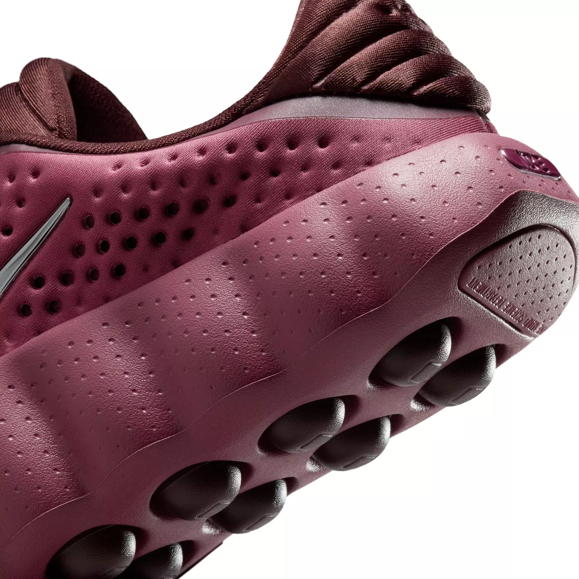Nike Mind 002 "Pink Smoke" Women's Pregame Shoe - PINK SMOKE/METALLIC SILVER/MYSTIC DATES