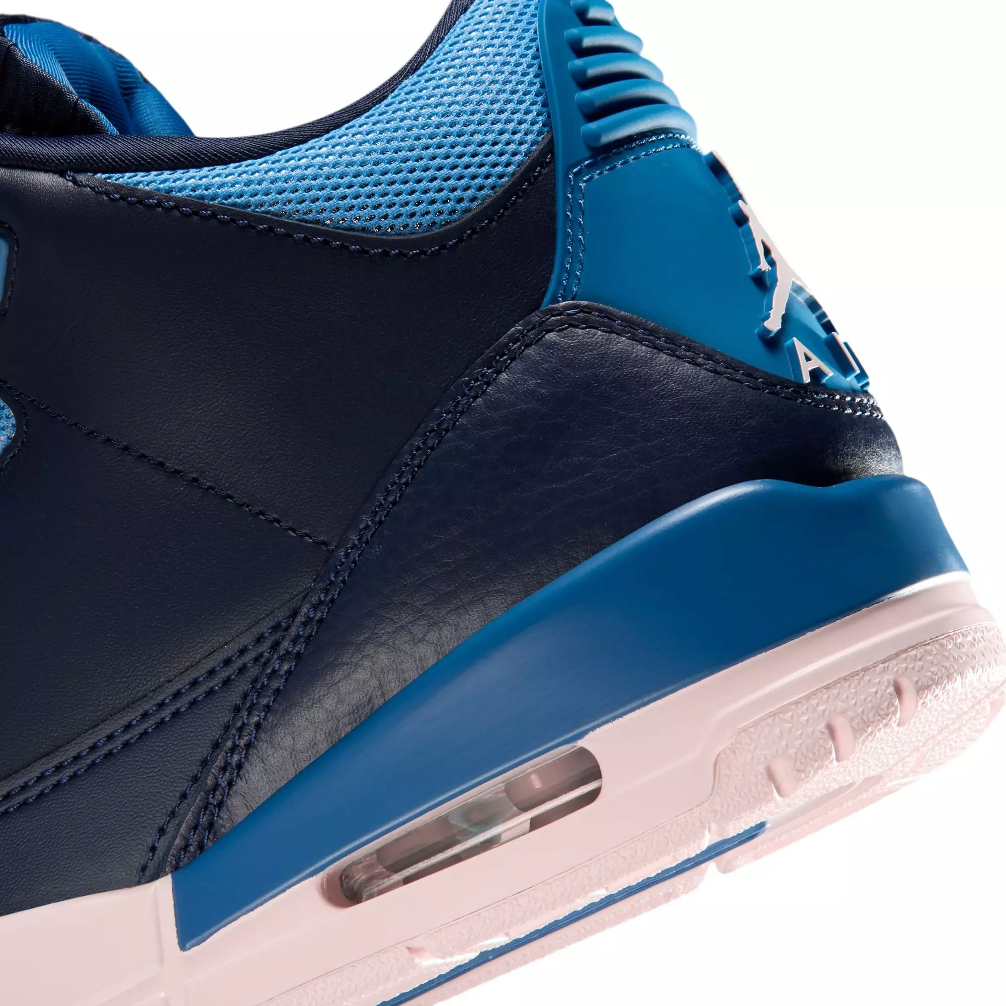 Jordan 3 Retro "Sports Renaissance" Women's Shoe - OBSIDIAN/CHALK/TRACK RED