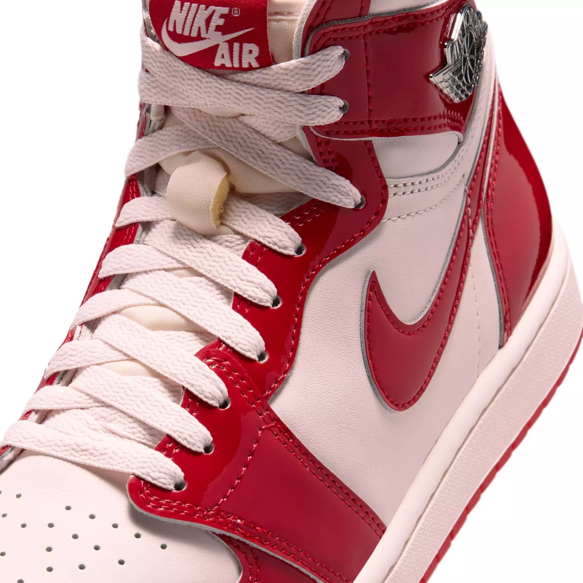 Jordan 1 Retro High OG "Nails & Grails" Women's Shoe - UNIVERSITY RED/METALLIC SILVER