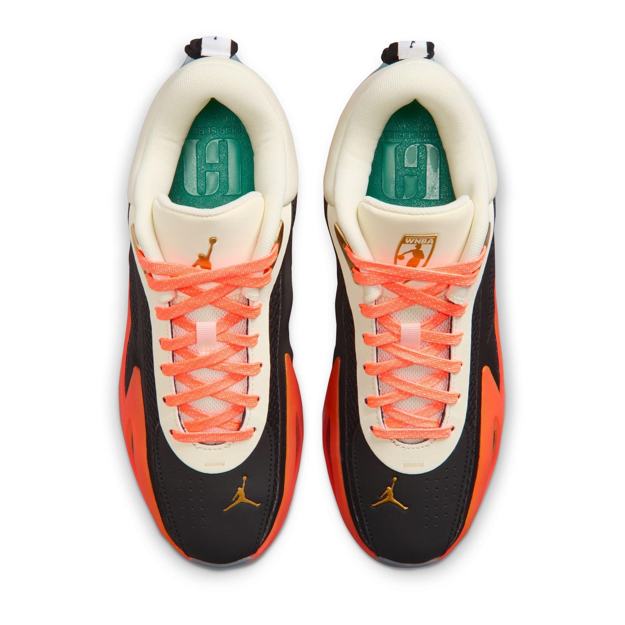 Jordan Heir Series 2 "Birds of Paradise" Women's Basketball Shoe - BLACK/COCONUT MILK/METALLIC GOLD Thumbnail View 8