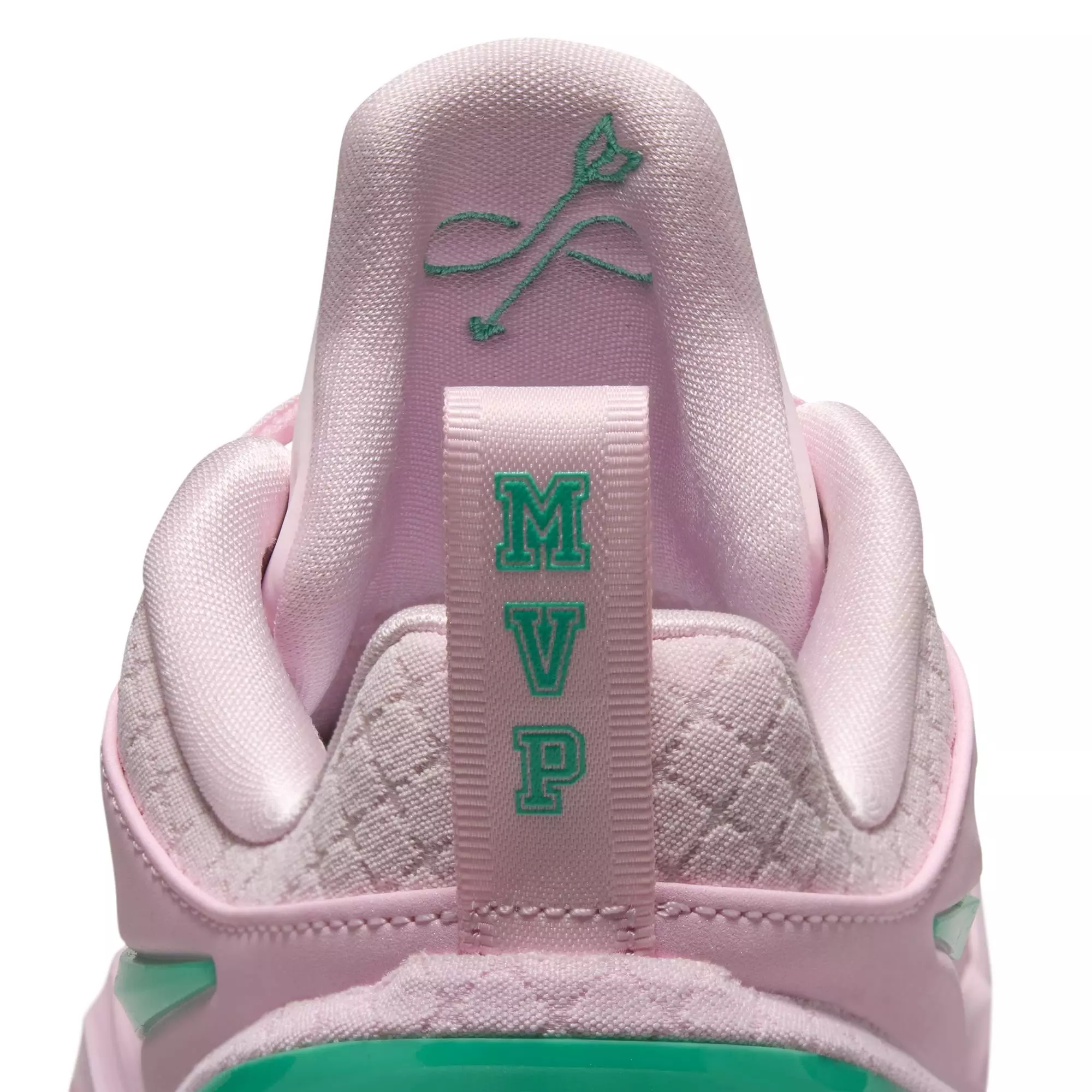 Nike A'Two "Playmakers" Basketball Shoe - PINK FOAM/LIGHT MENTA