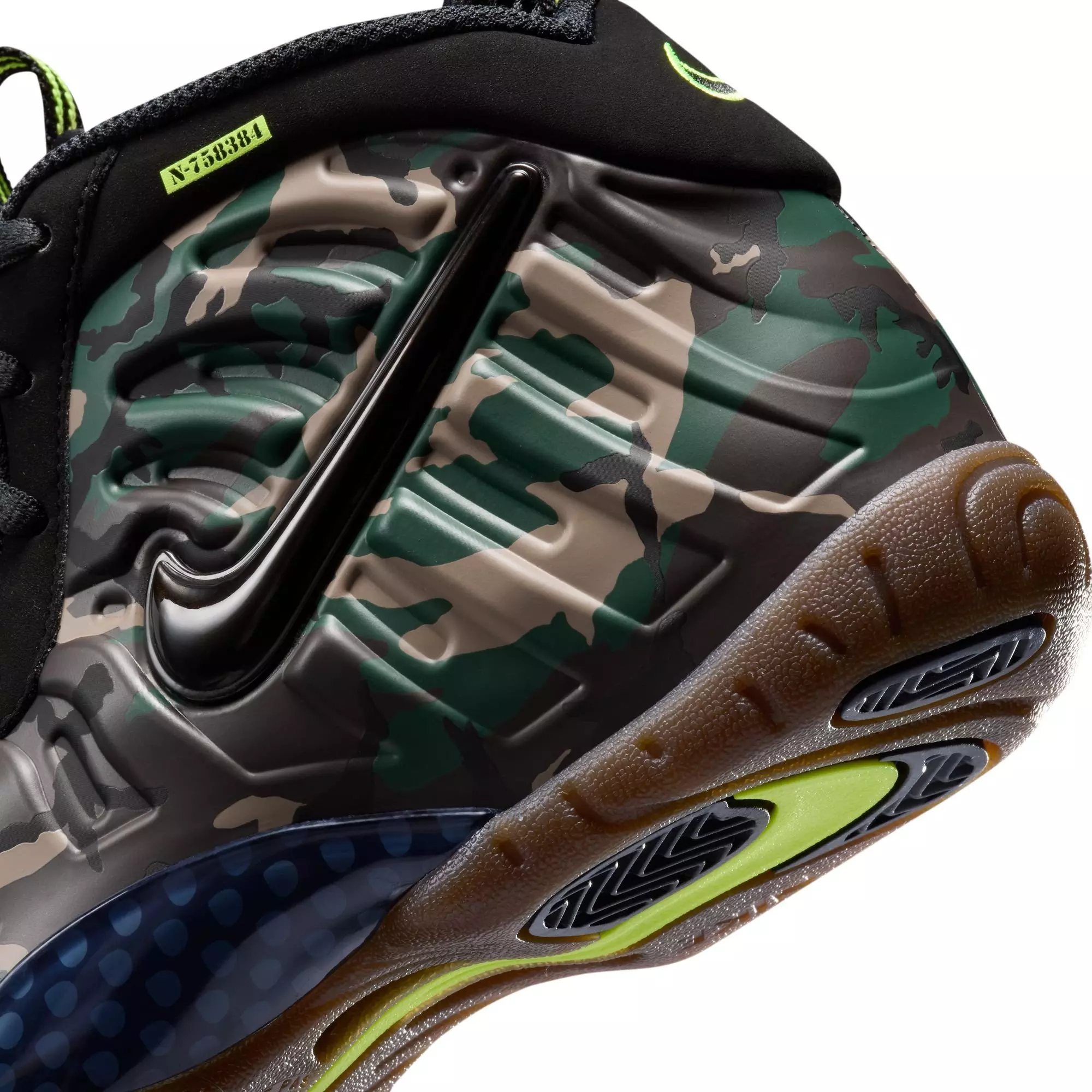 Nike Air Foamposite Pro Premium "Green Camo" Grade School Kids' Shoe - BLACK/VOLTAGE GREEN/GUM DARK BROWN