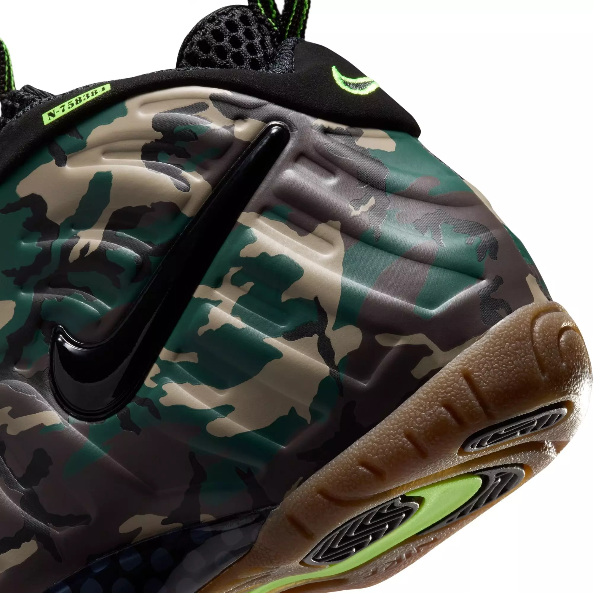 Nike Air Foamposite Pro Premium "Green Camo" Preschool Kids' Shoe - BLACK/VOLTAGE GREEN/GUM DARK BROWN