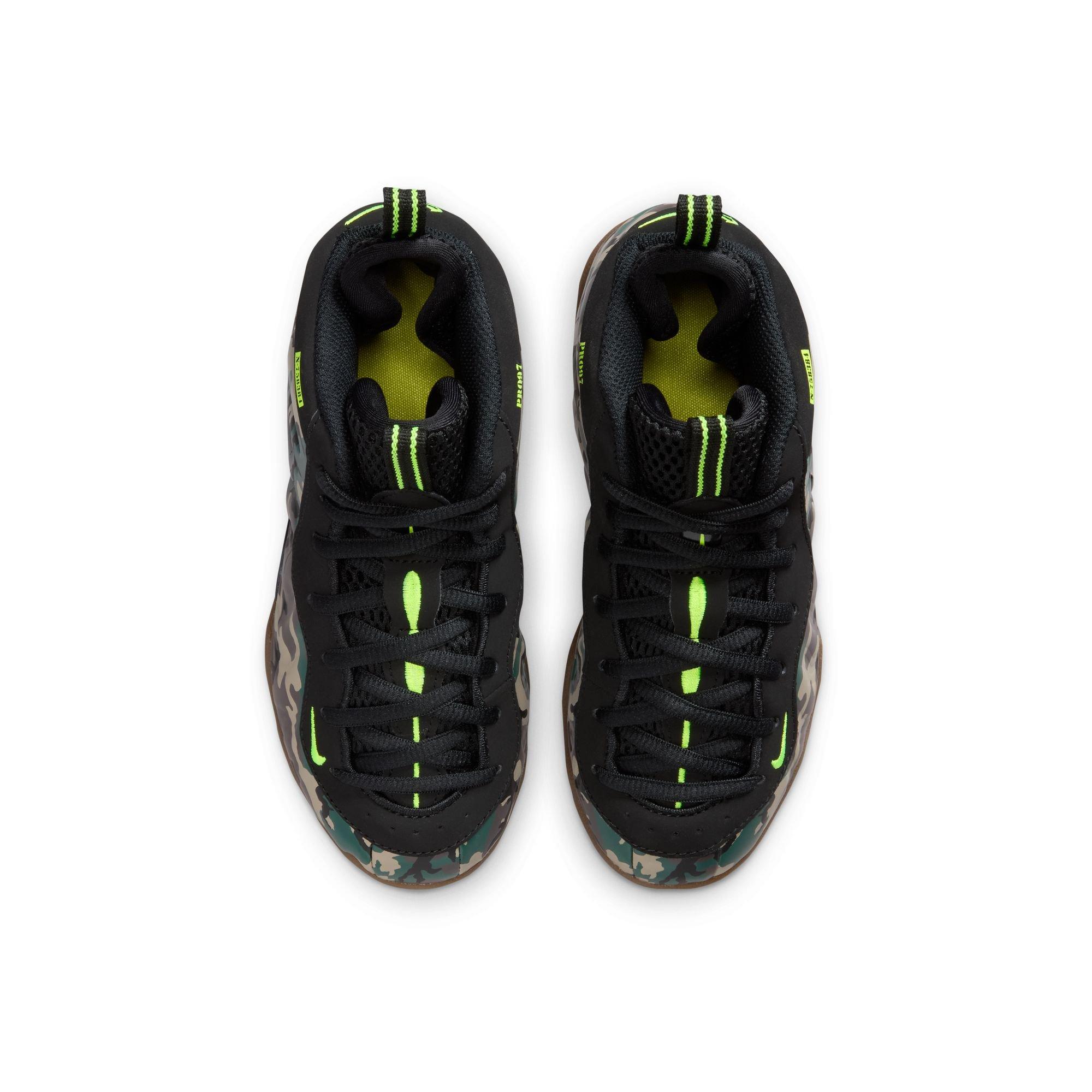 Nike Air Foamposite Pro Premium "Green Camo" Preschool Kids' Shoe - BLACK/VOLTAGE GREEN/GUM DARK BROWN