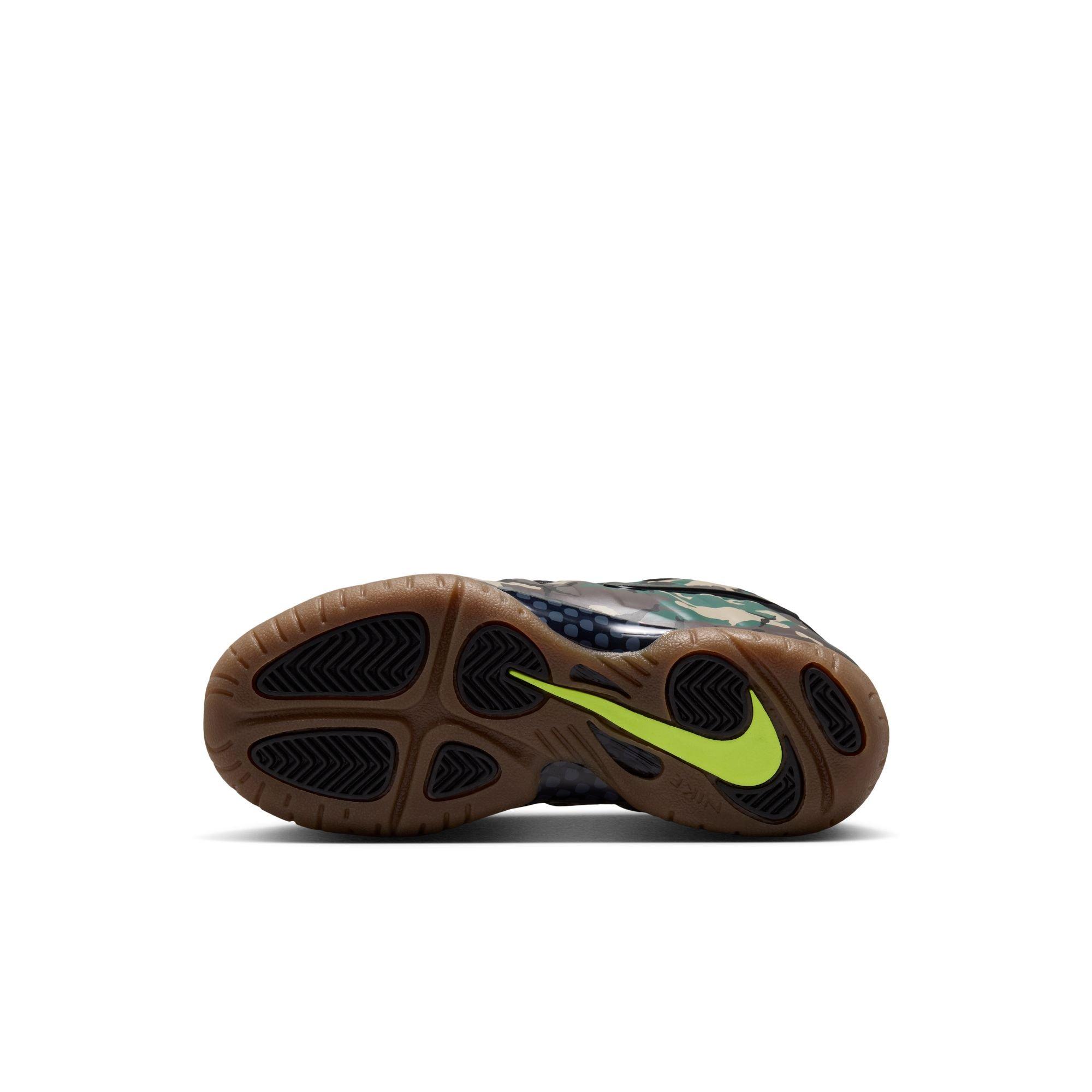 Nike Air Foamposite Pro Premium "Green Camo" Preschool Kids' Shoe - BLACK/VOLTAGE GREEN/GUM DARK BROWN