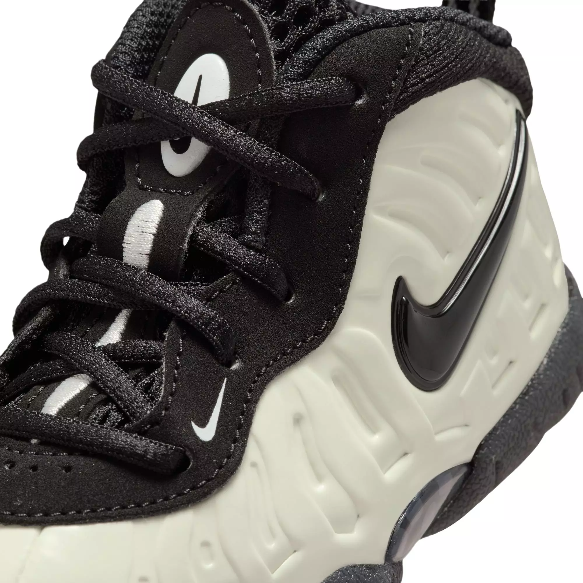 Nike Air Foamposite Pro Premium "Glow in the Dark" Toddler Kids' Shoe - SUMMIT WHITE/BLACK