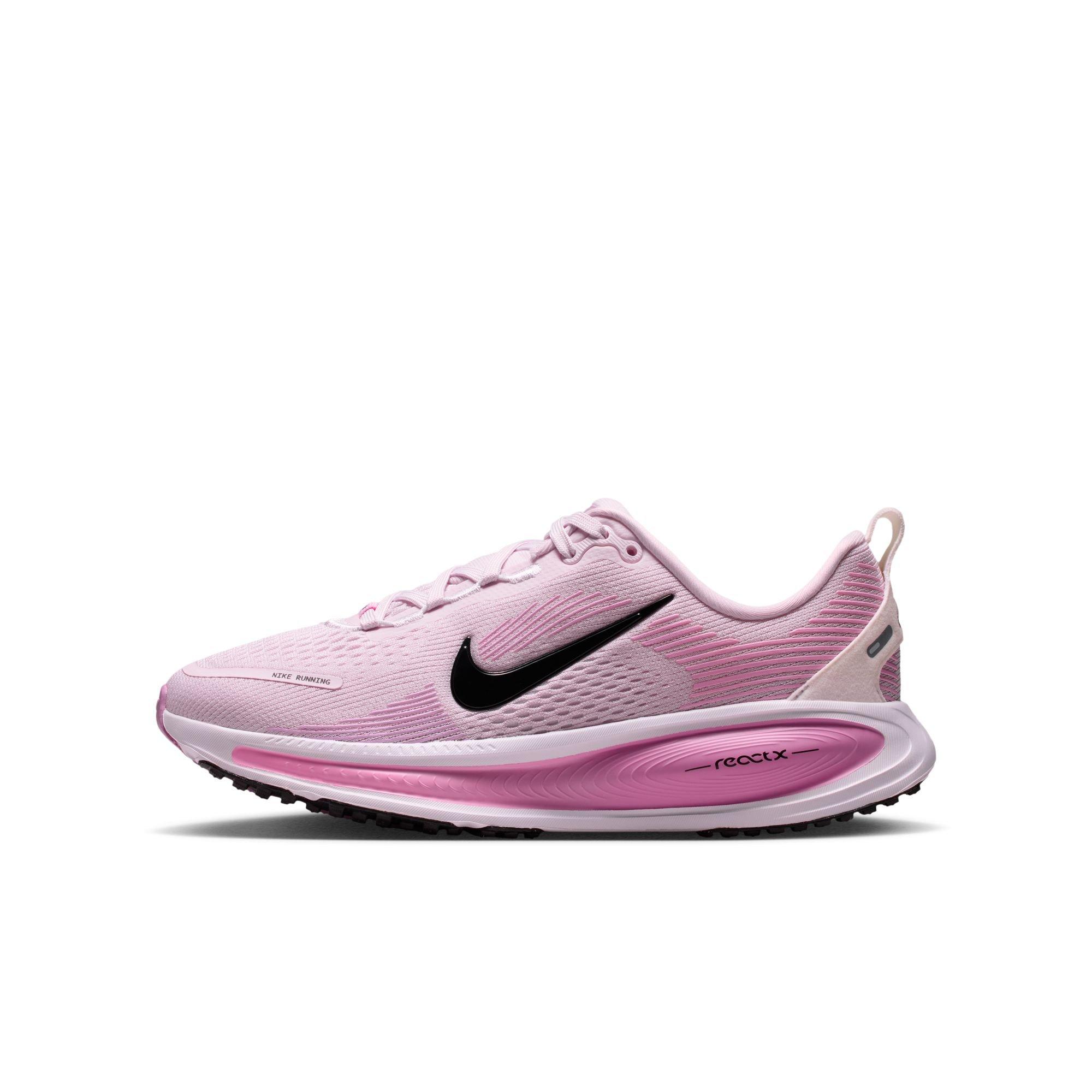 Nike Vomero 18 "Bleached Lilac/Black/Lt Magenta" Big Girls' Road Running Shoe - PURPLE Thumbnail View 3