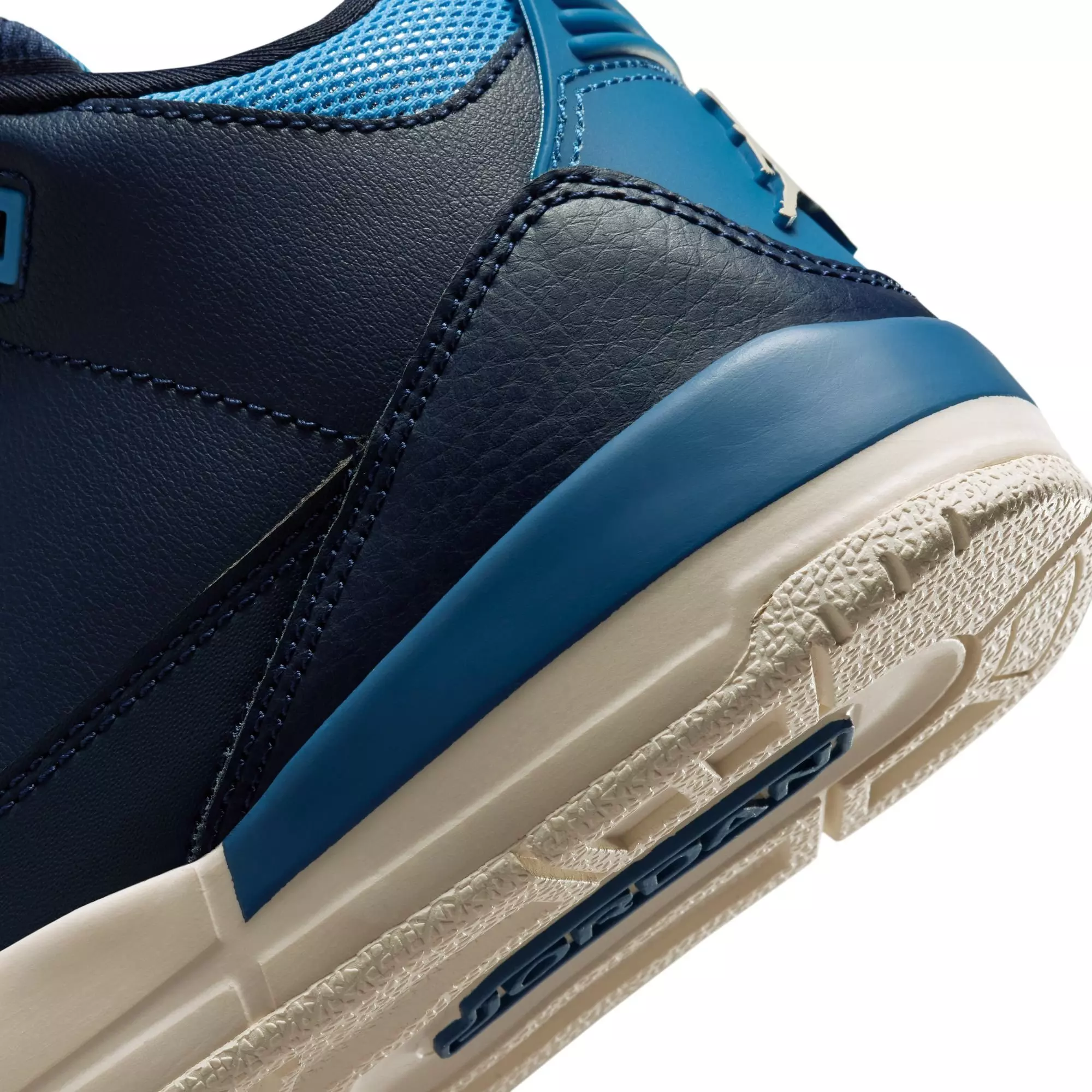 Jordan 3 Retro "Sports Renaissance" Preschool Kids' Shoe - OBSIDIAN/CHALK/TRACK RED