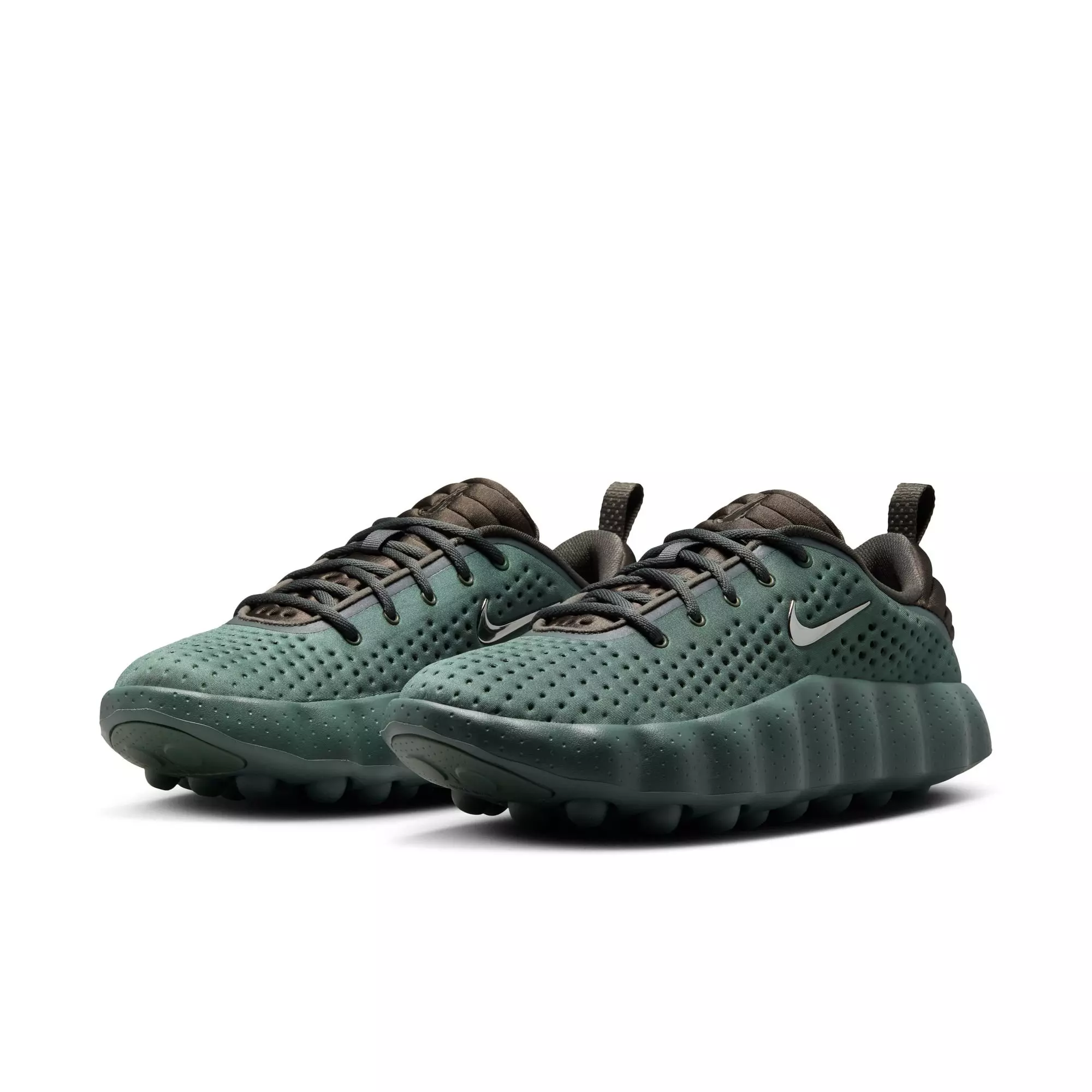 Nike Mind 002 "Camo Green" Men's Pregame Shoe - CAMO GREEN/PHANTOM/NEWSPRINT