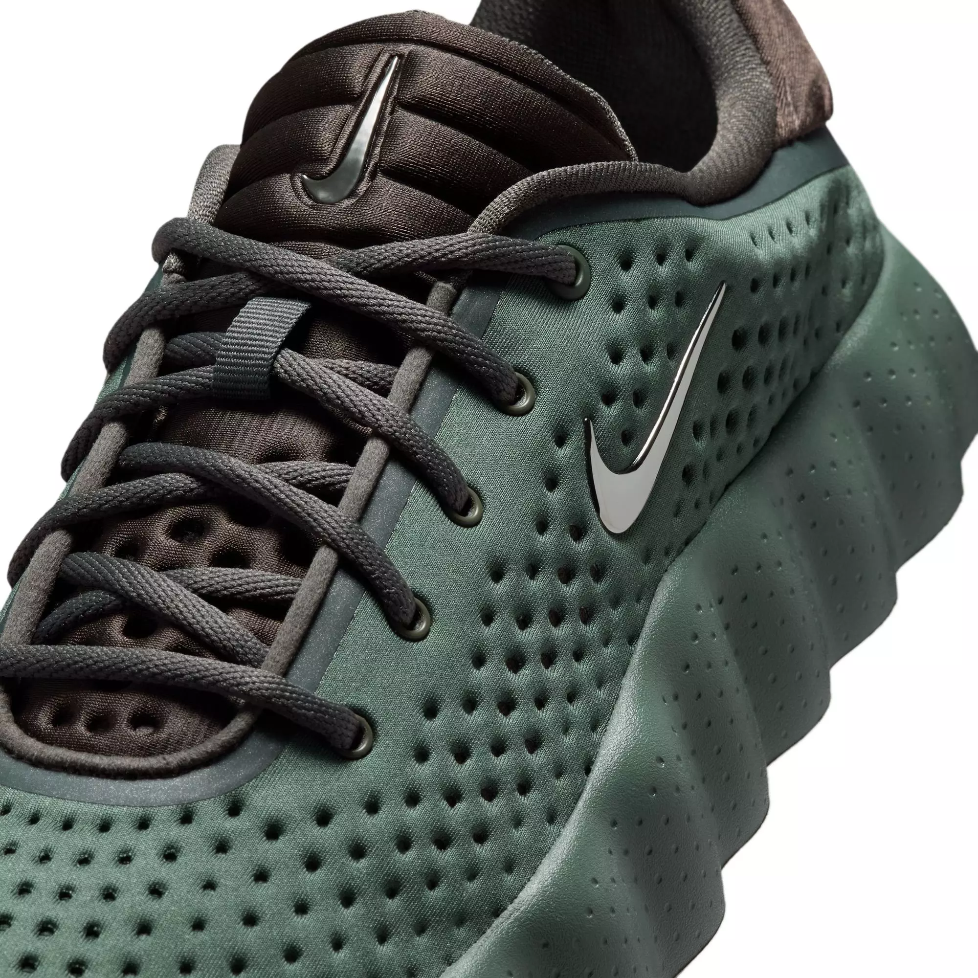 Nike Mind 002 "Camo Green" Men's Pregame Shoe - CAMO GREEN/PHANTOM/NEWSPRINT