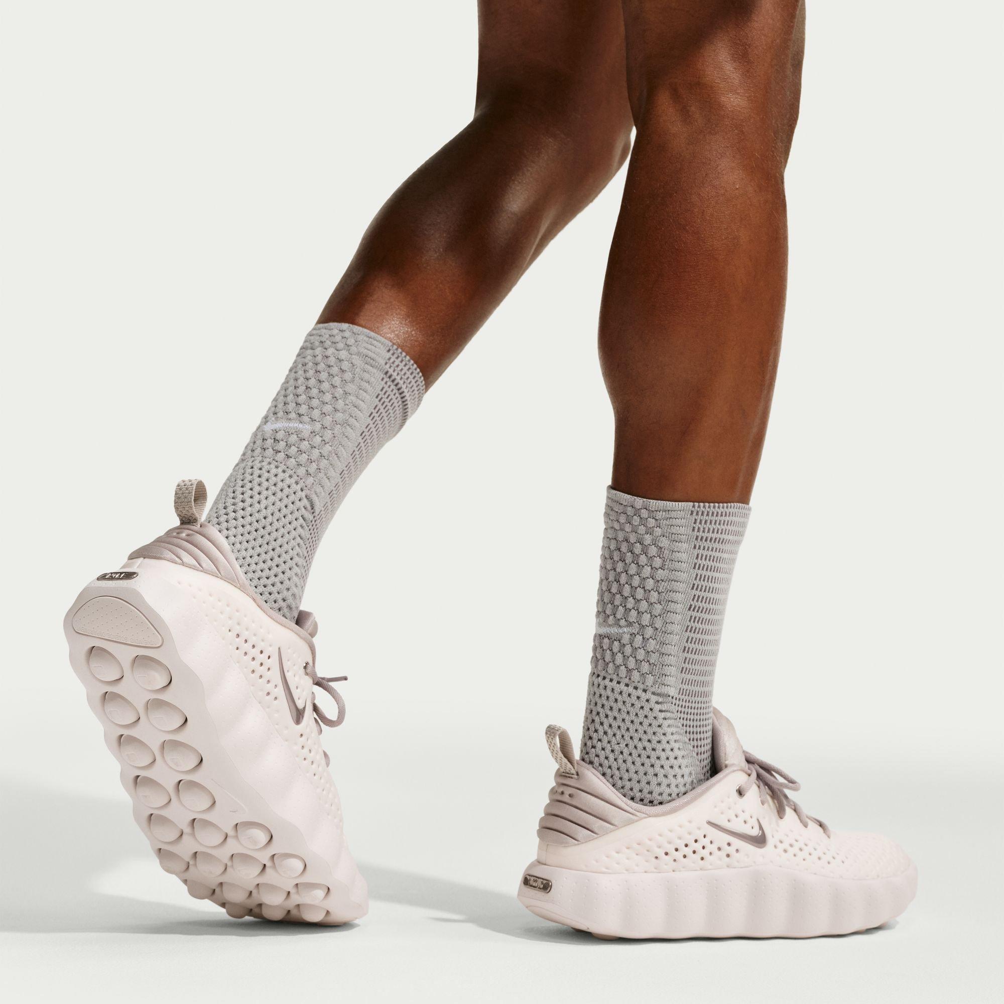 Nike Mind 002 "Phantom" Men's Pregame Shoe - PHANTOM/CREAM II/COLLEGE GREY